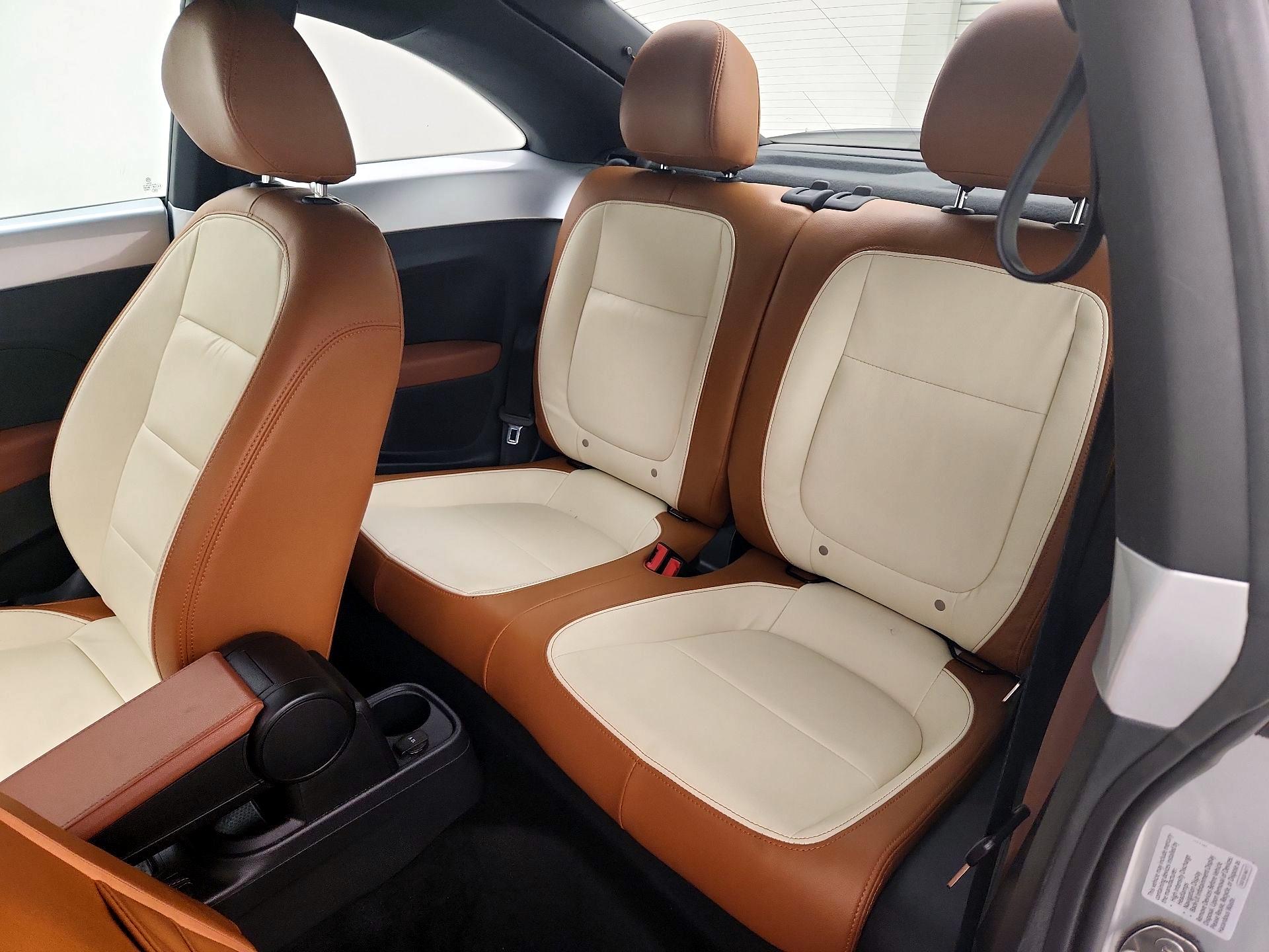 Thumbnail: 2015 Volkswagen Beetle - 18