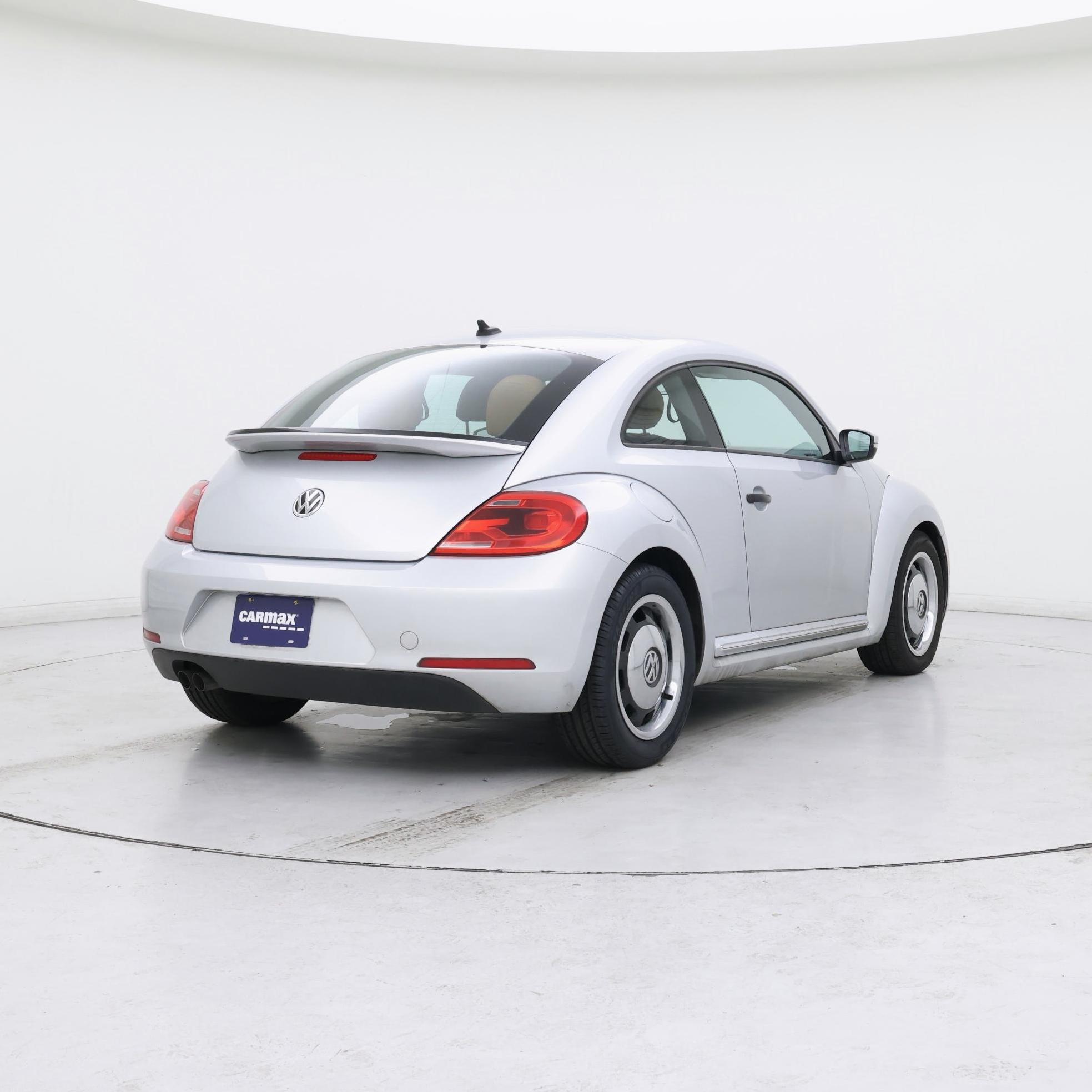 Thumbnail: 2015 Volkswagen Beetle - 8