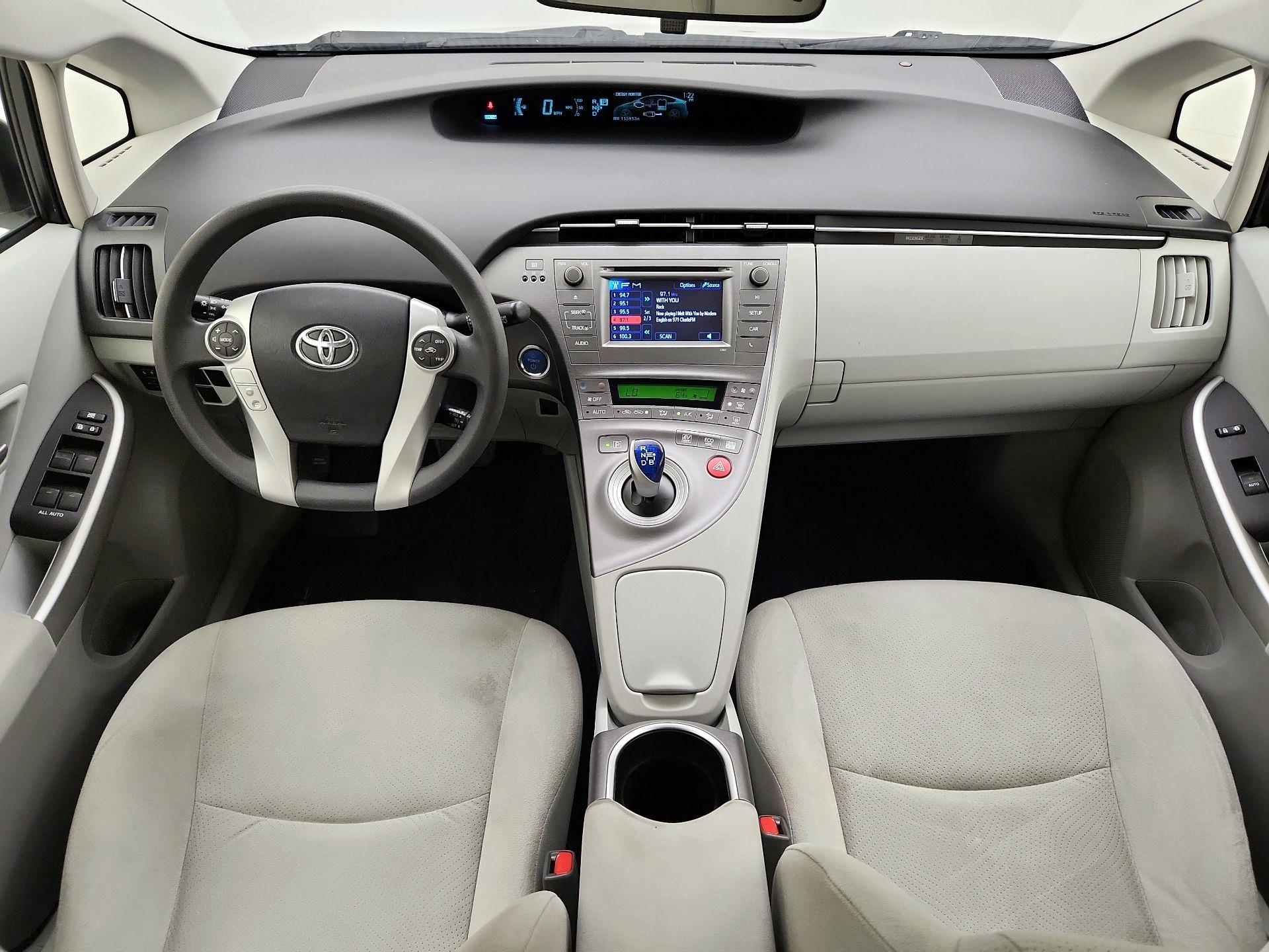 Thumbnail: 2015 Toyota Prius - 9