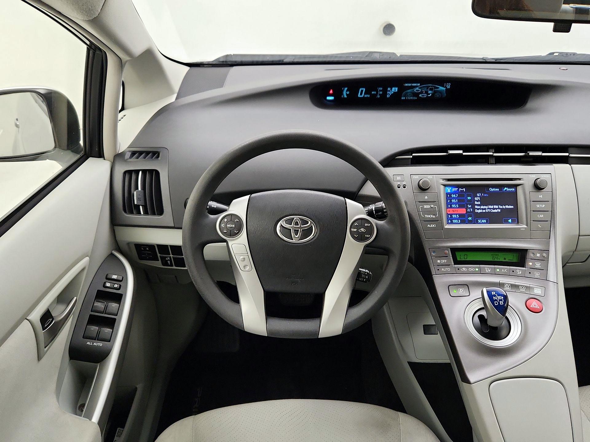 Thumbnail: 2015 Toyota Prius - 10
