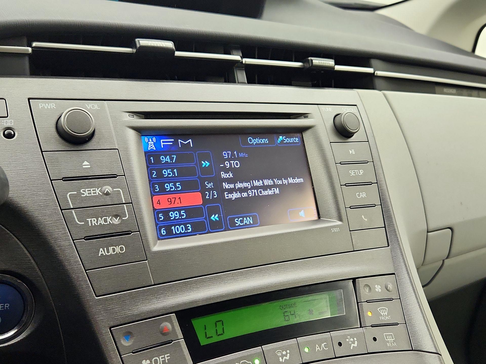 Thumbnail: 2015 Toyota Prius - 15