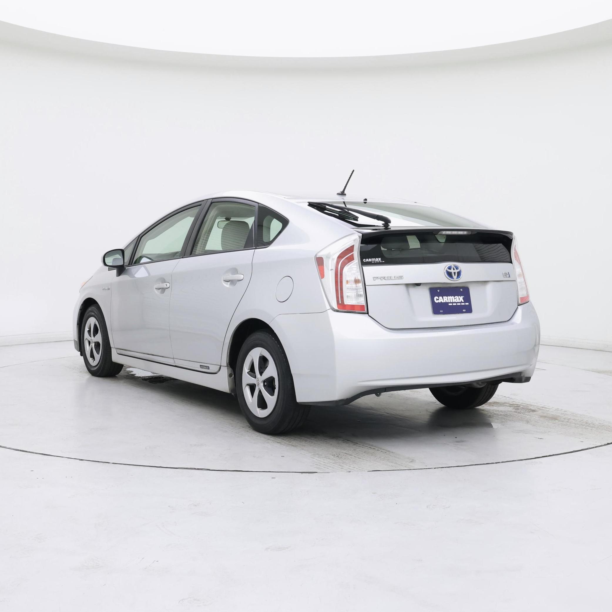Thumbnail: 2015 Toyota Prius - 2