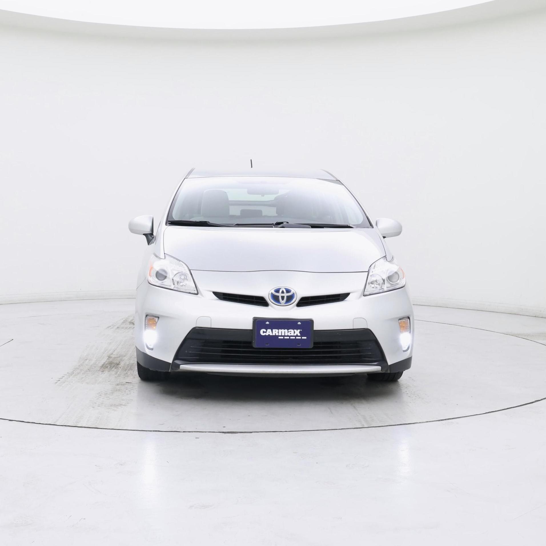 Thumbnail: 2015 Toyota Prius - 5