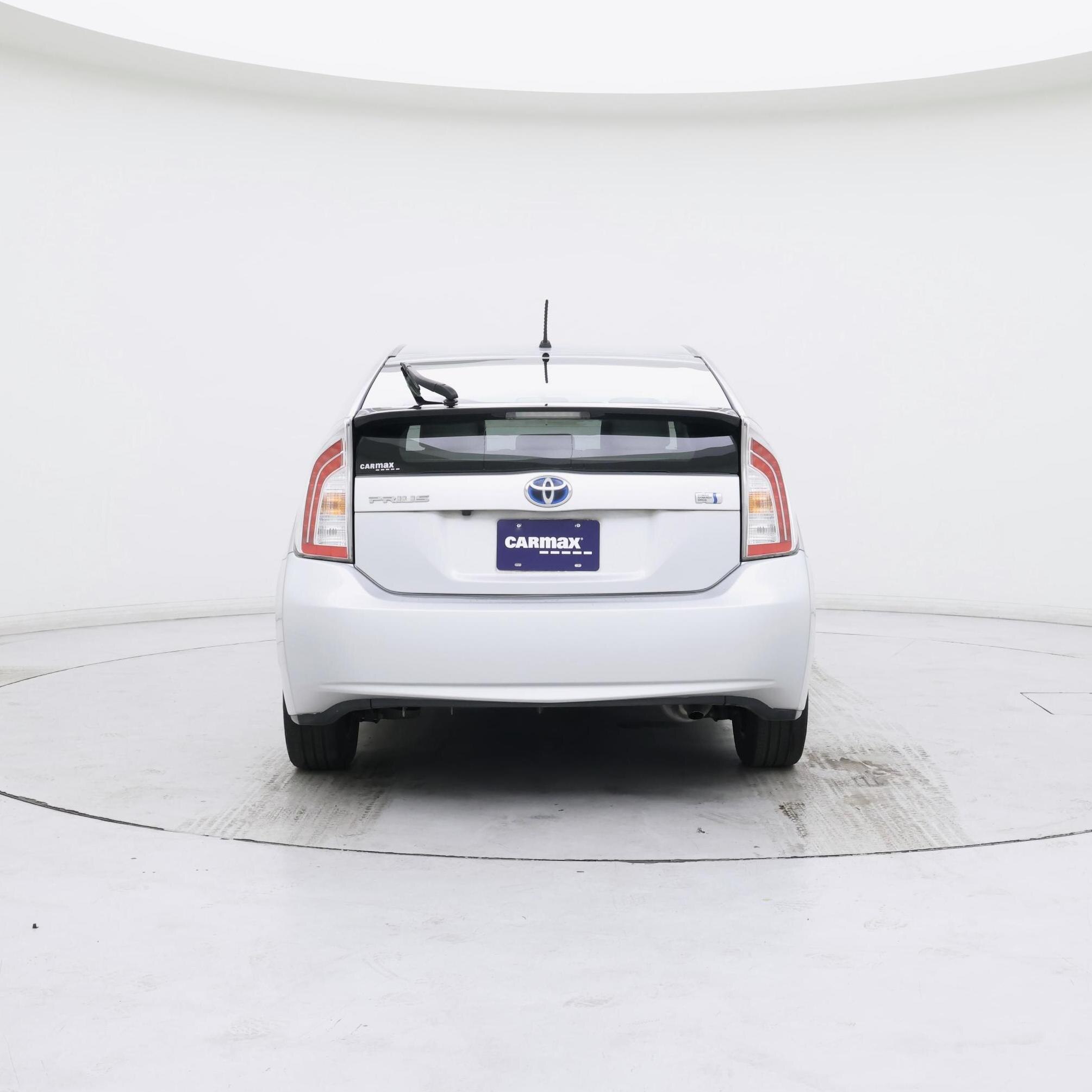 Thumbnail: 2015 Toyota Prius - 6