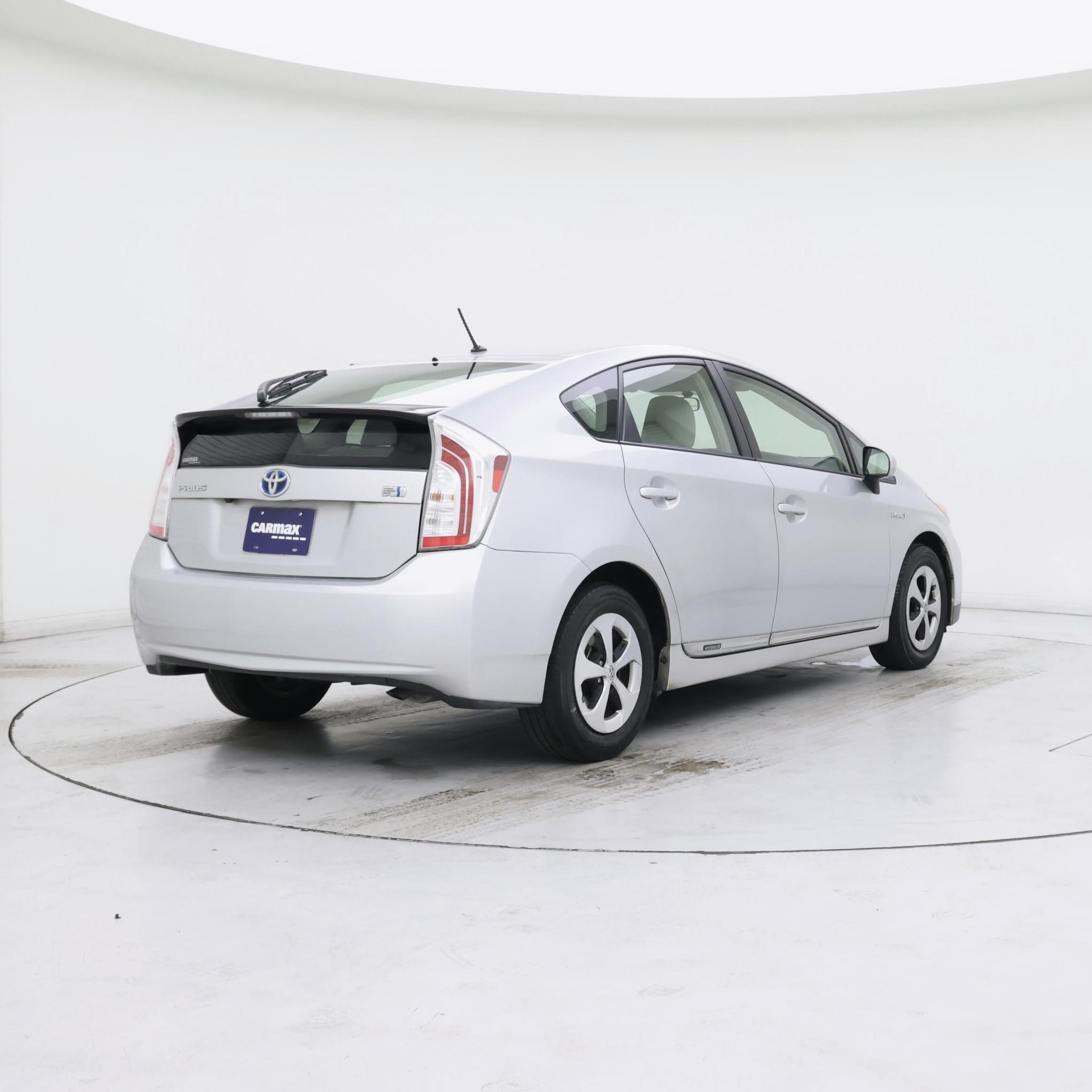 Thumbnail: 2015 Toyota Prius - 8