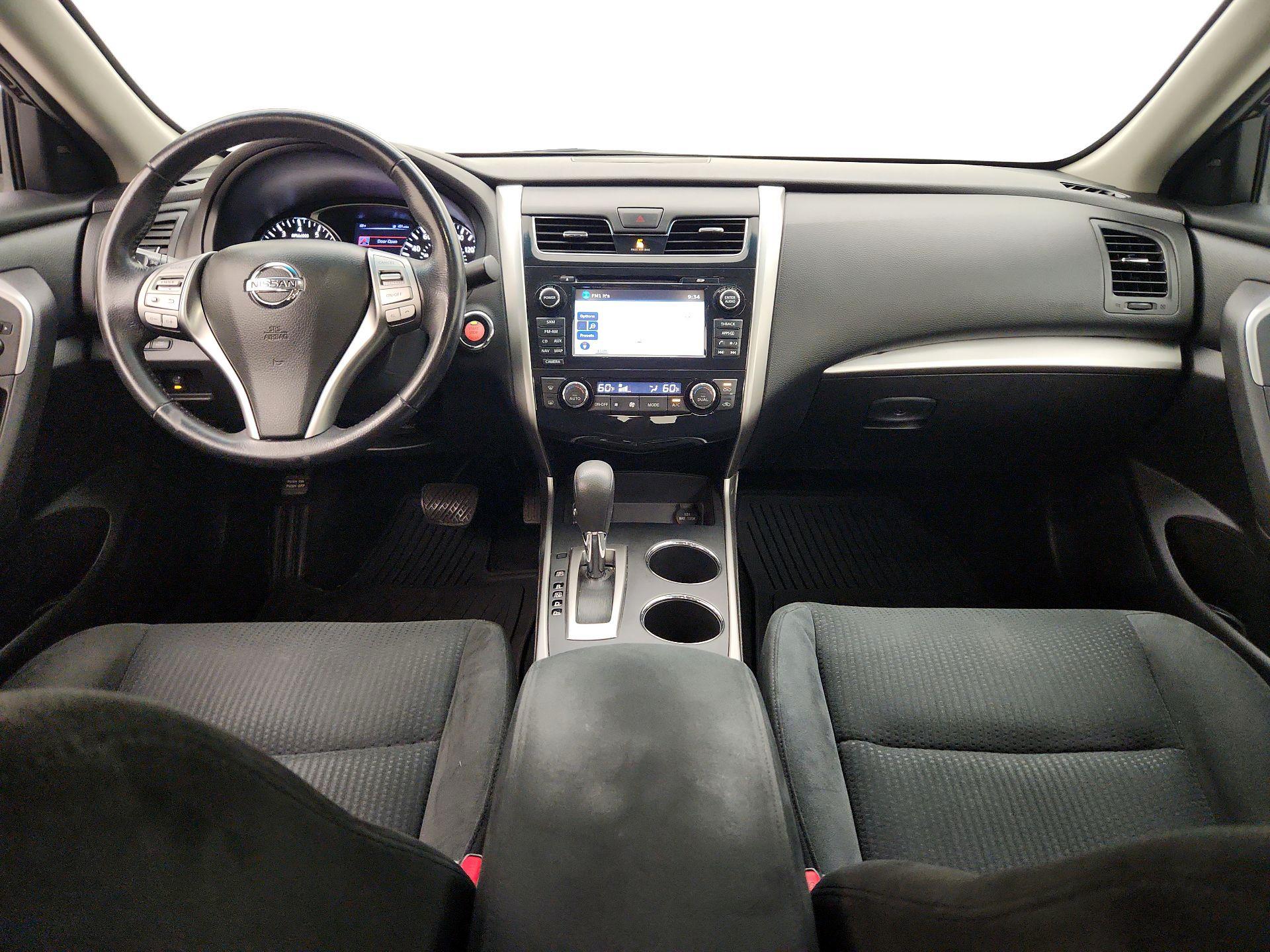 Thumbnail: 2015 Nissan Altima - 9