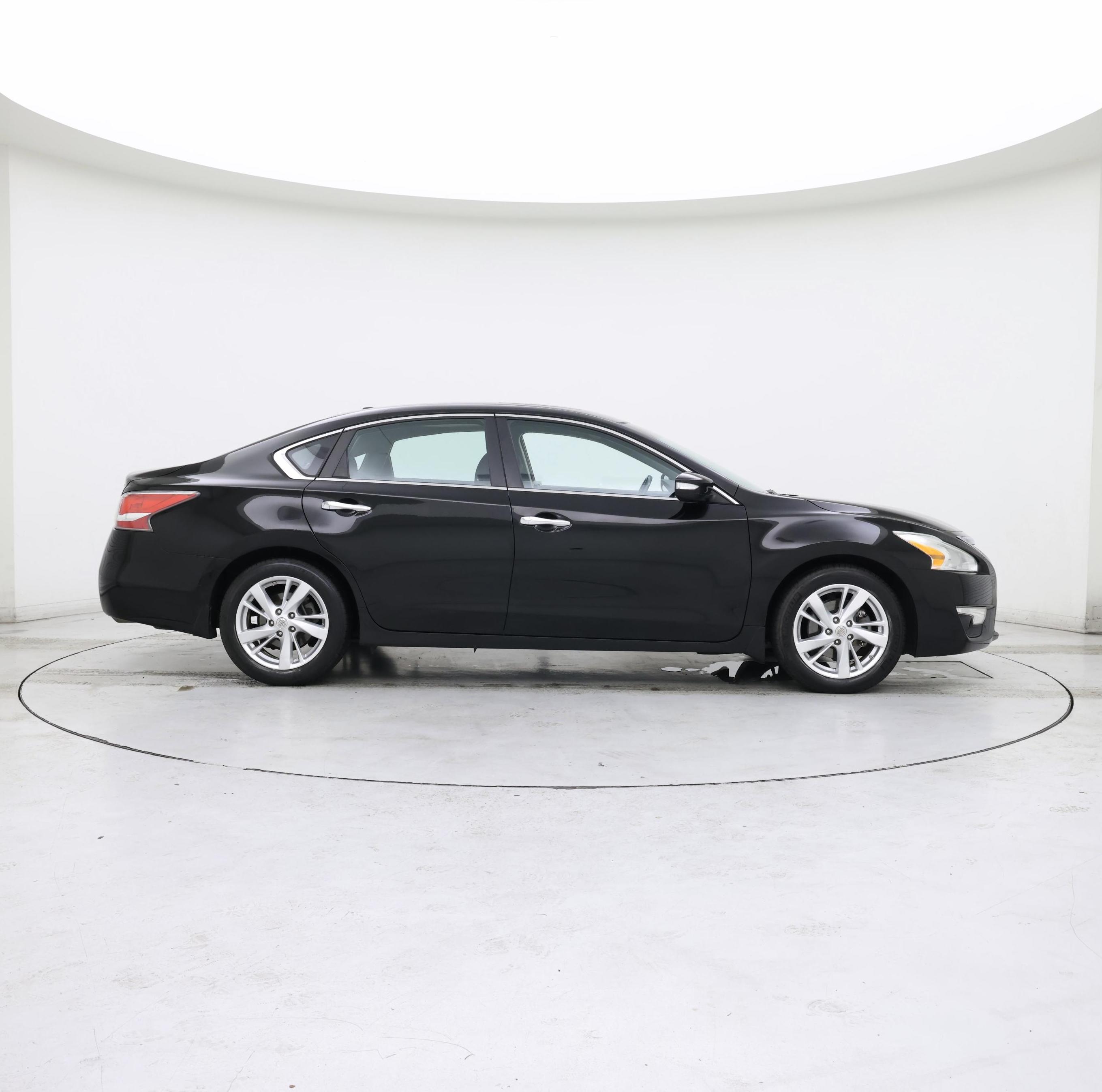 Thumbnail: 2015 Nissan Altima - 7