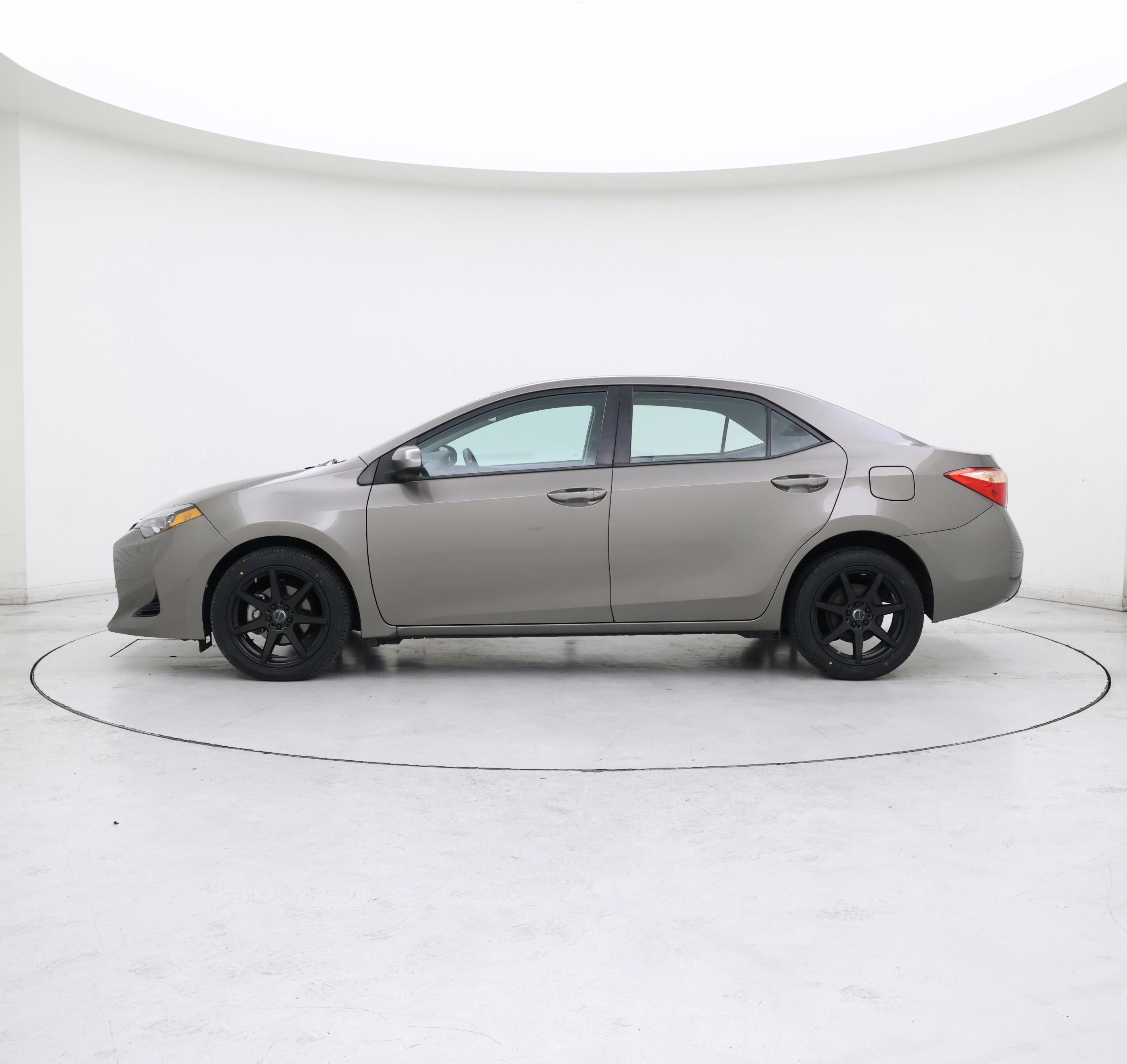 Thumbnail: 2017 Toyota Corolla - 3