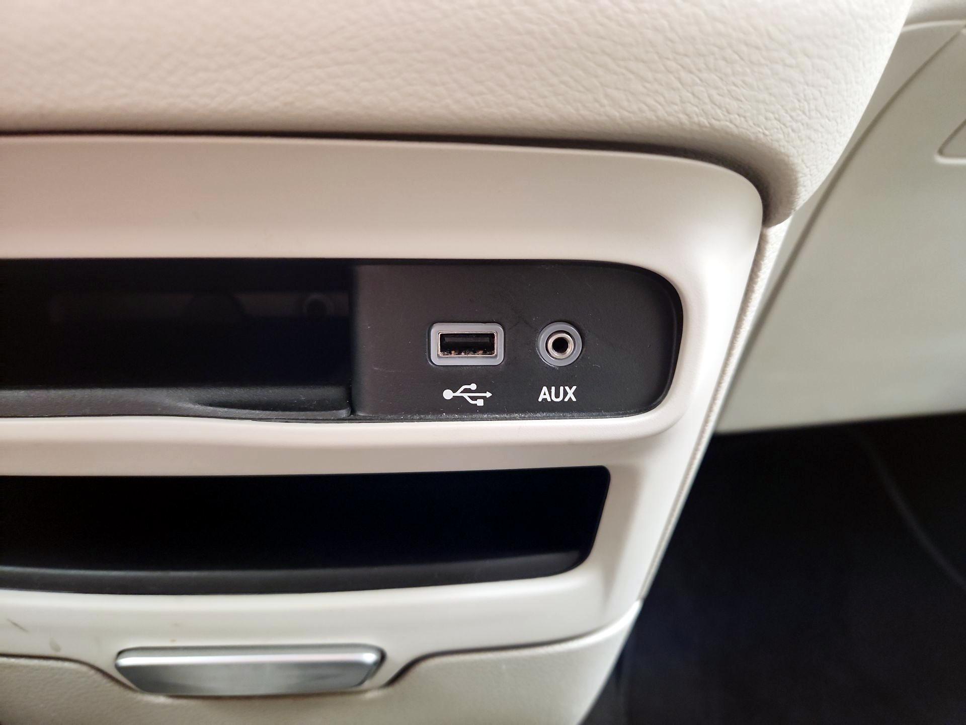 Thumbnail: 2017 Chrysler Pacifica - 18