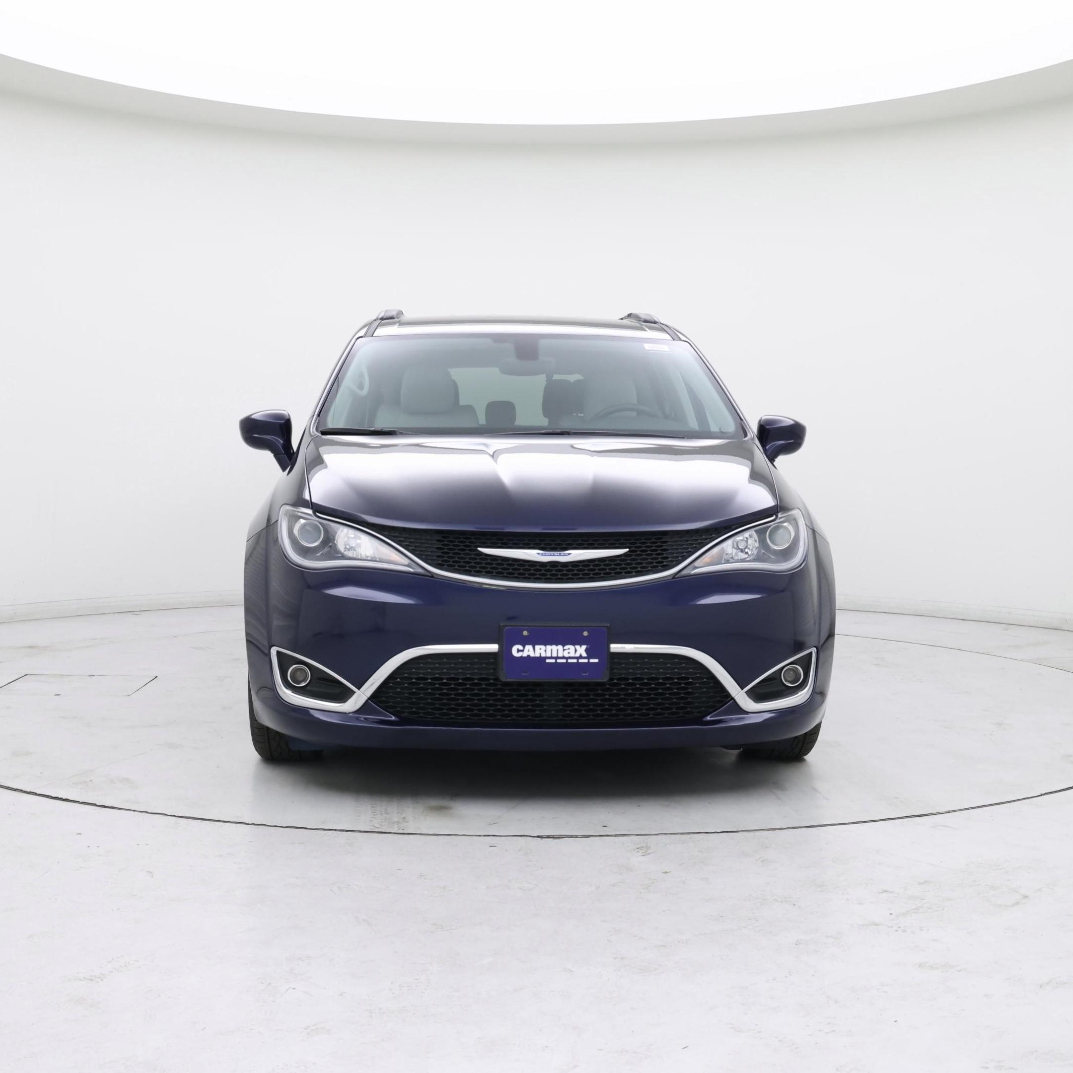 Thumbnail: 2017 Chrysler Pacifica - 5