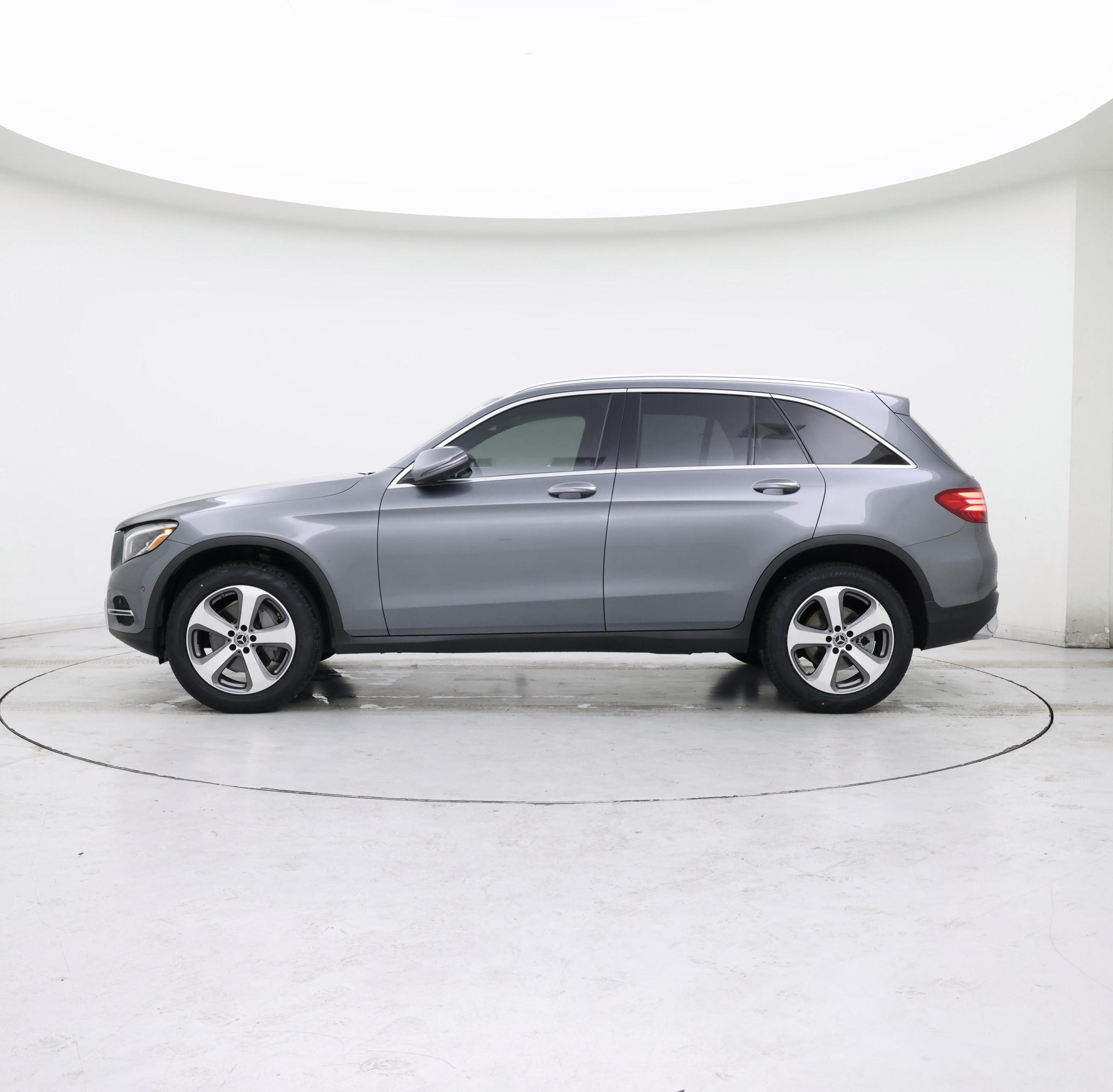 Thumbnail: 2018 Mercedes-Benz GLC - 3