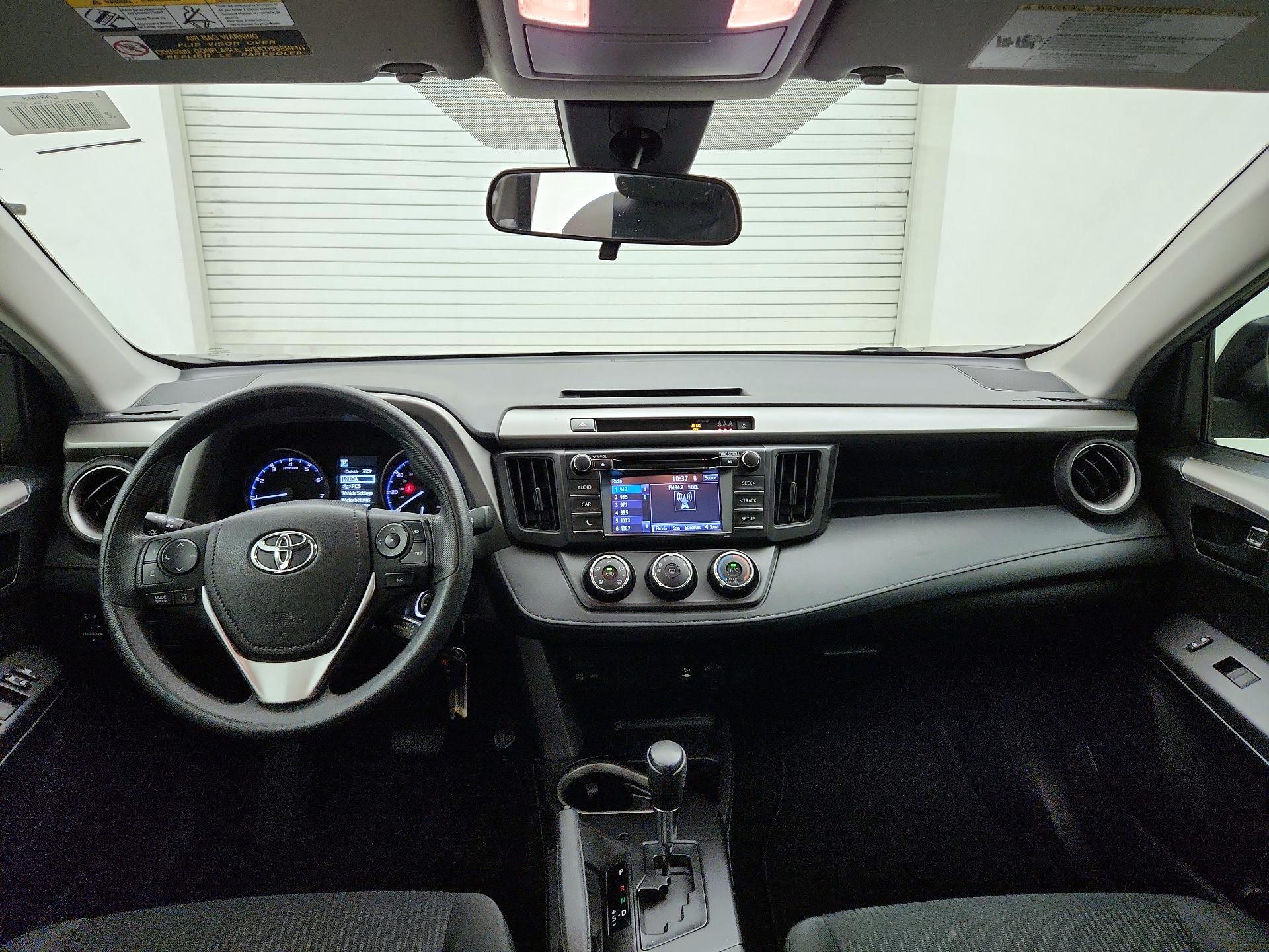 Thumbnail: 2018 Toyota RAV4 - 9