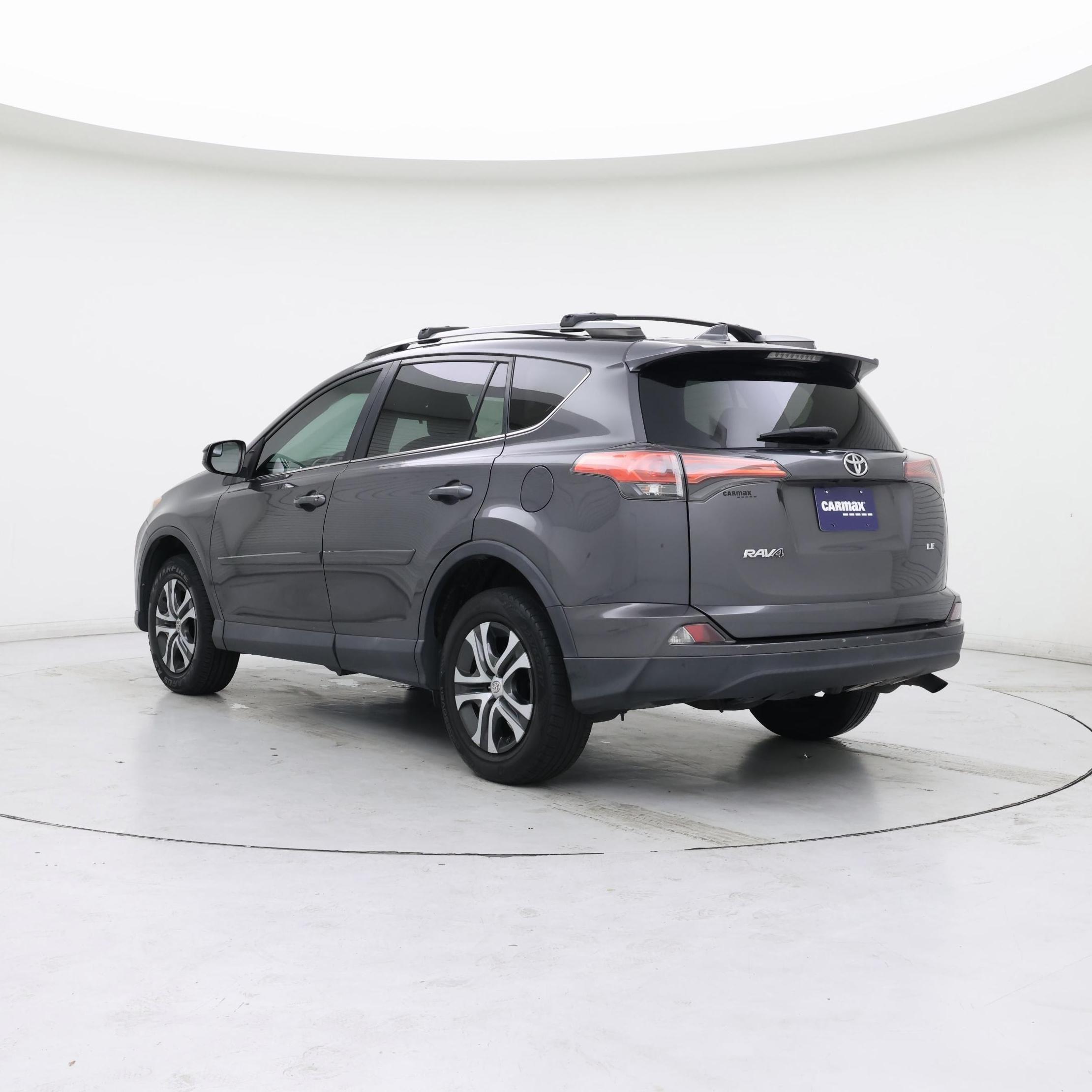 Thumbnail: 2018 Toyota RAV4 - 2