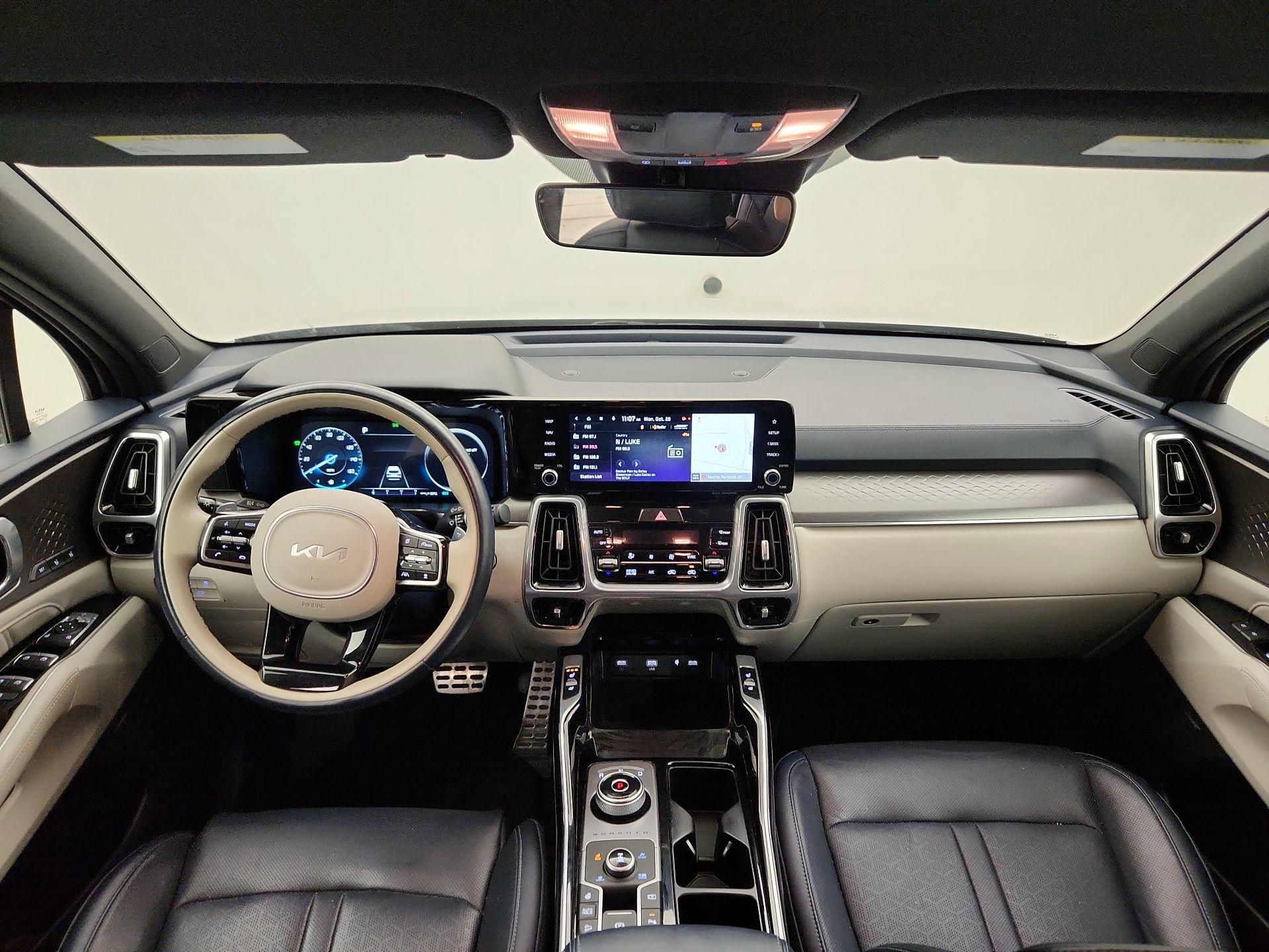 Thumbnail: 2023 Kia Sorento - 9