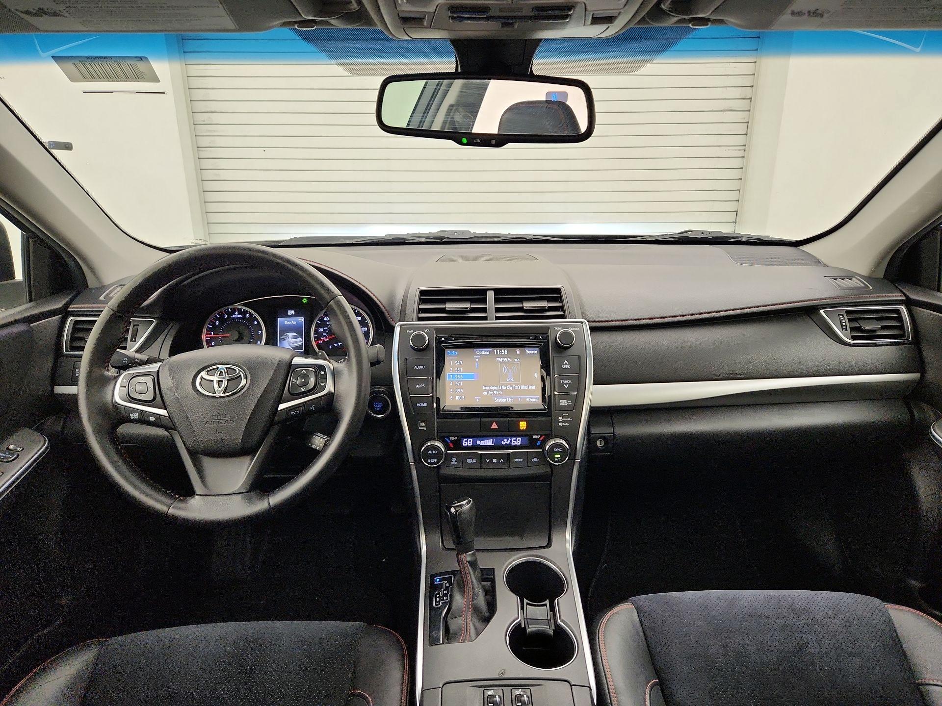 Thumbnail: 2015 Toyota Camry - 9