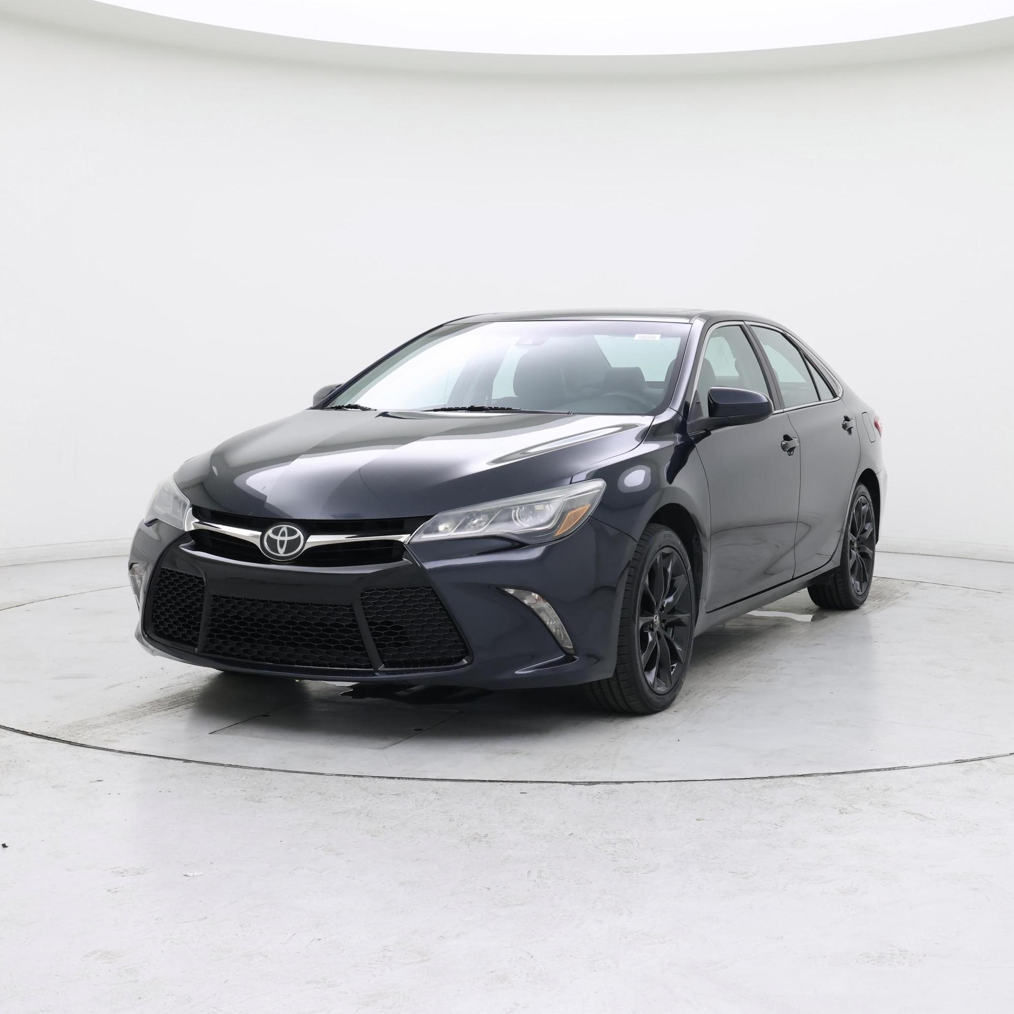 Thumbnail: 2015 Toyota Camry - 4