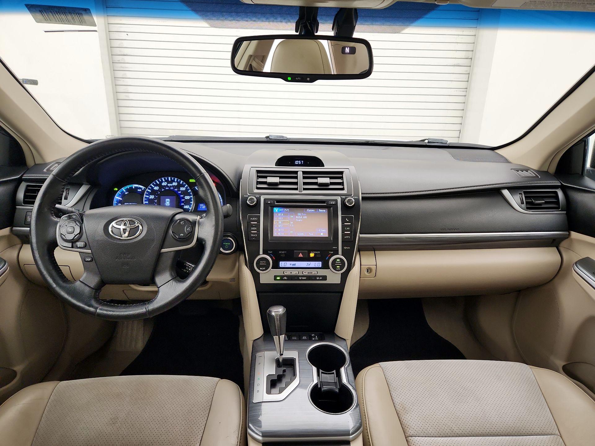 Thumbnail: 2014 Toyota Camry - 9