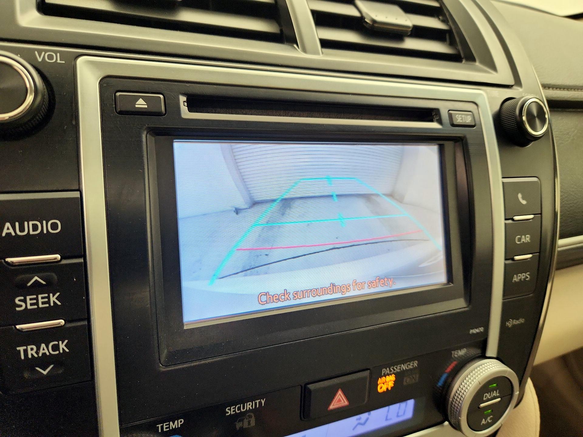 Thumbnail: 2014 Toyota Camry - 14