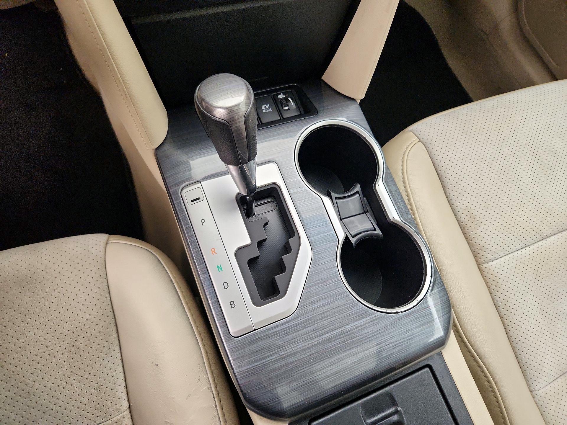 Thumbnail: 2014 Toyota Camry - 17