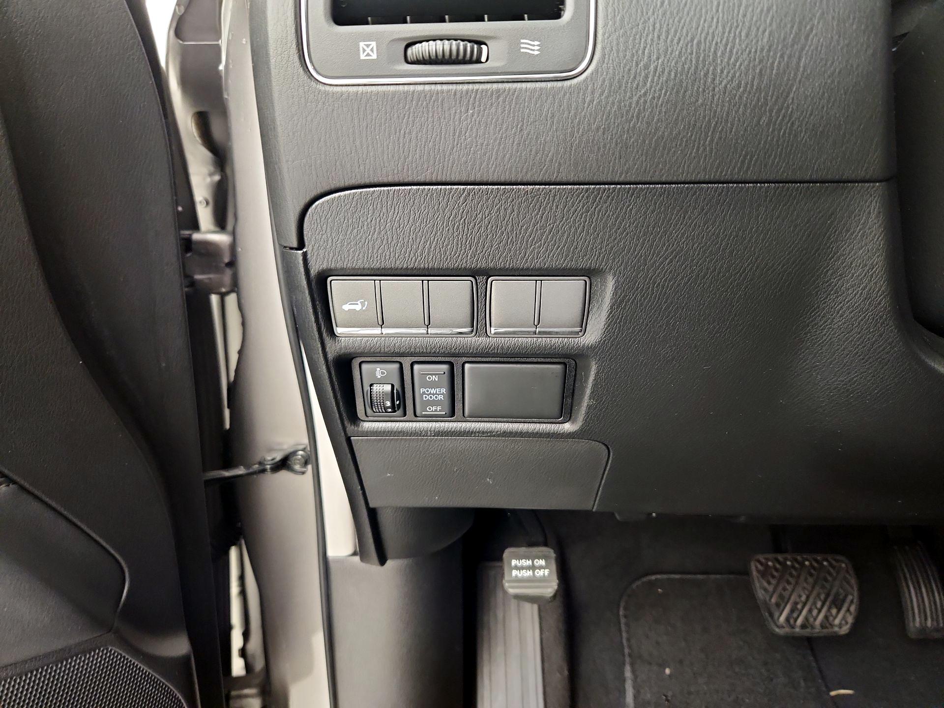 Thumbnail: 2014 INFINITI QX80 - 13