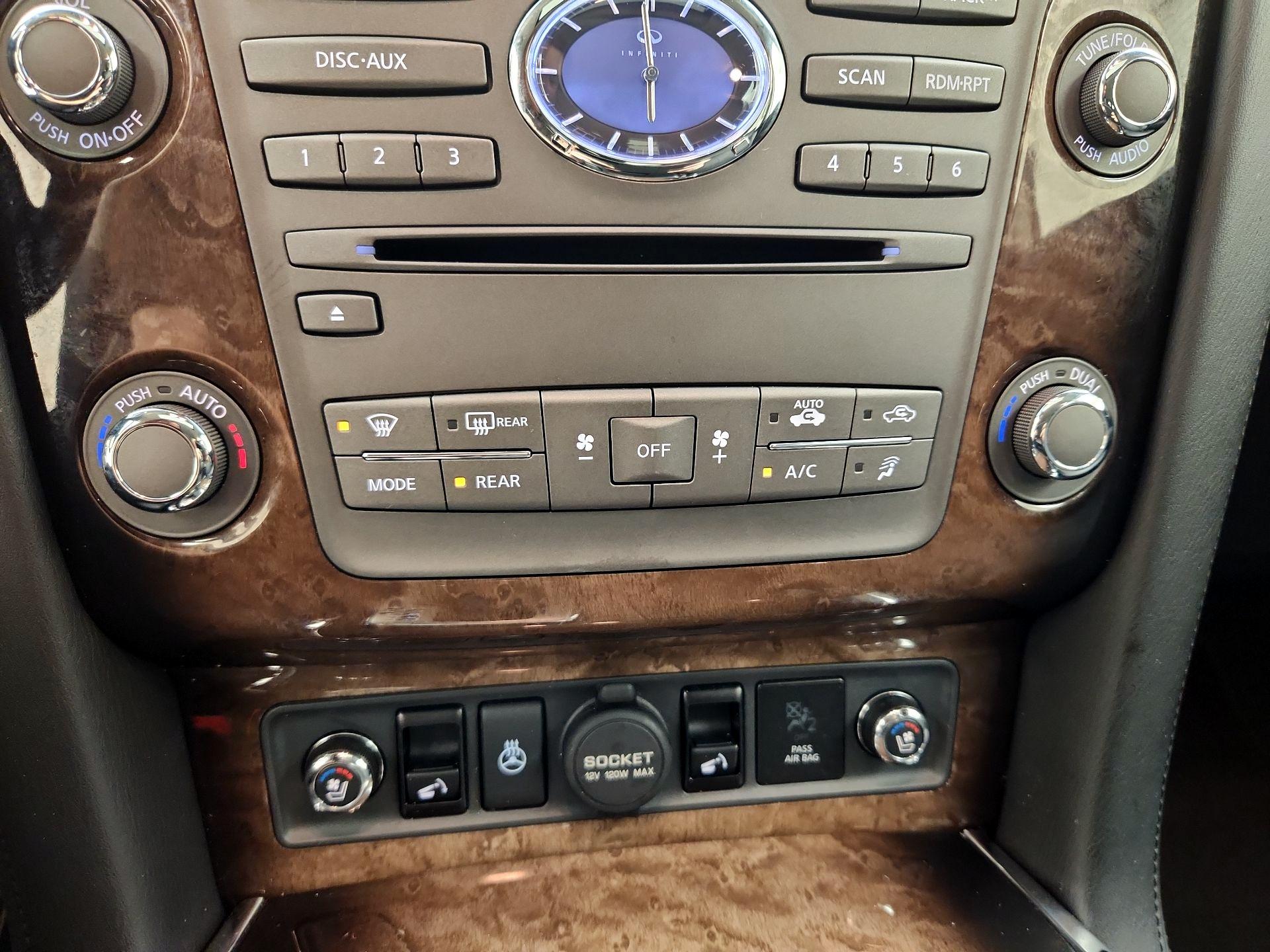 Thumbnail: 2014 INFINITI QX80 - 17