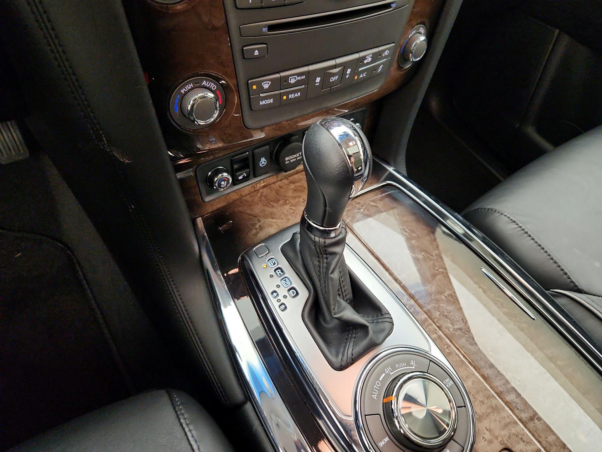 Thumbnail: 2014 INFINITI QX80 - 18