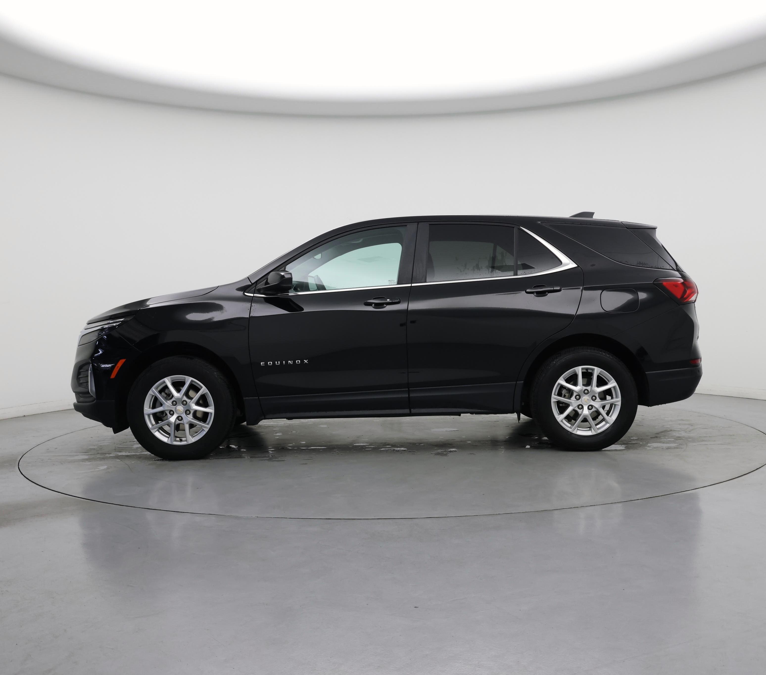 Thumbnail: 2023 Chevrolet Equinox - 3