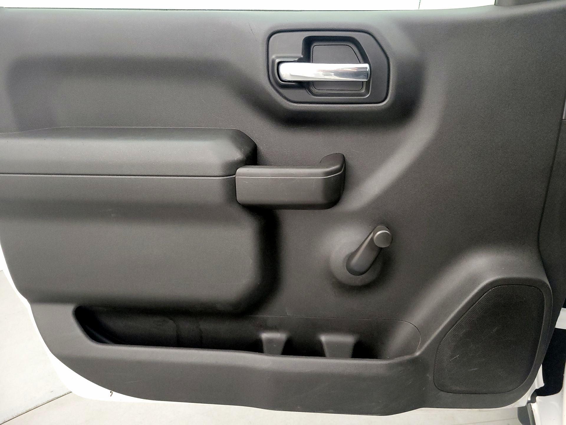 Thumbnail: 2020 Chevrolet Silverado 1500 - 12