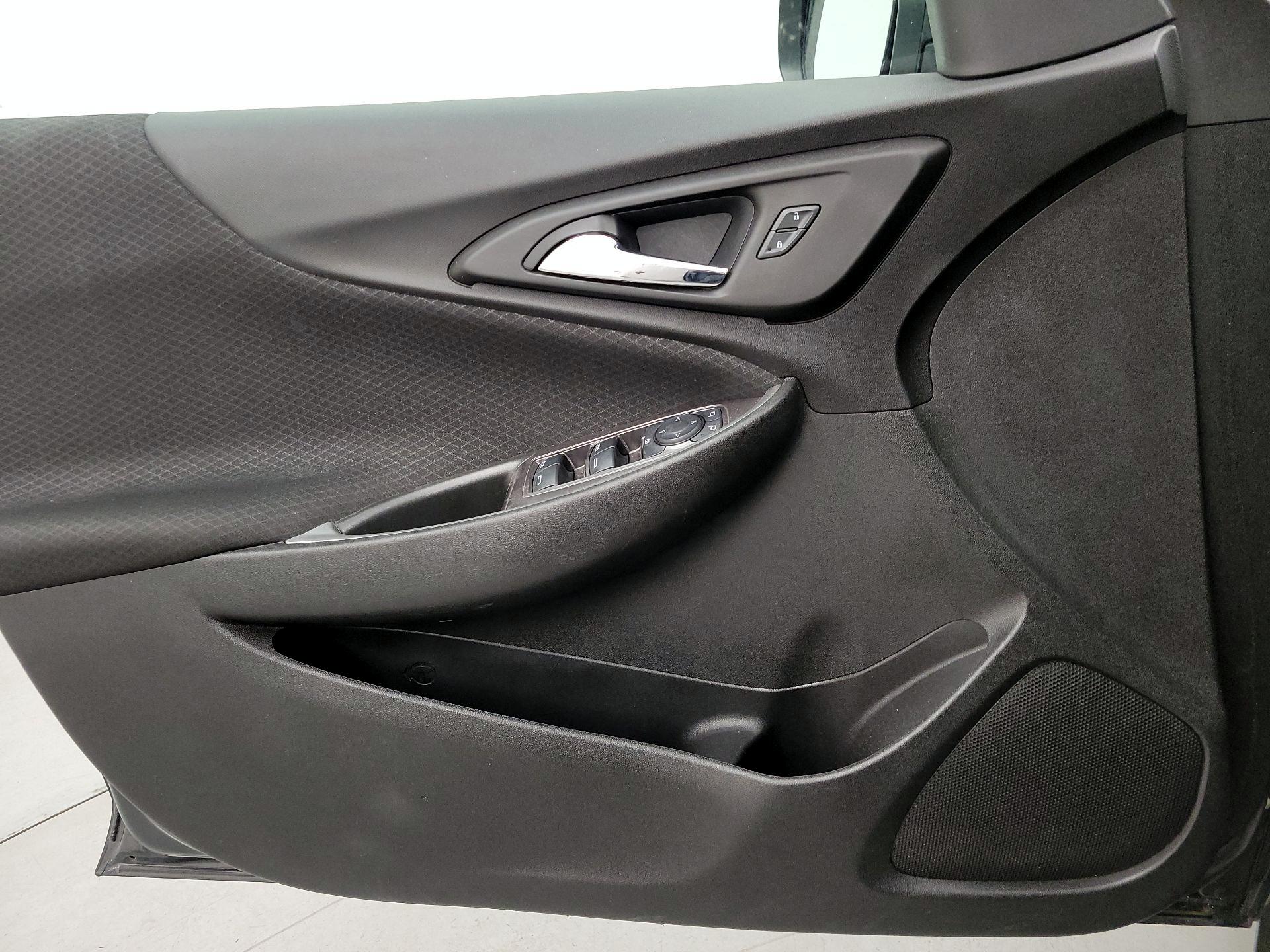 Thumbnail: 2022 Chevrolet Malibu - 12