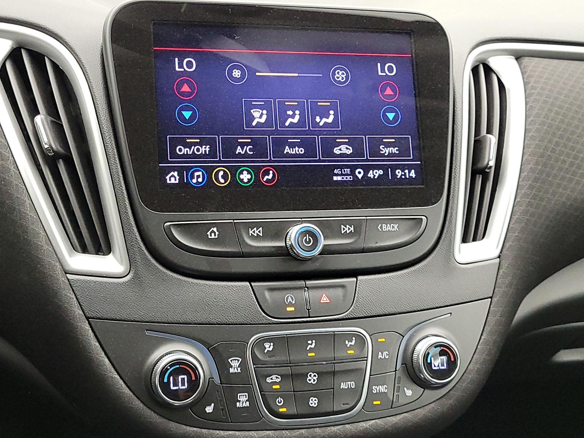 Thumbnail: 2022 Chevrolet Malibu - 16