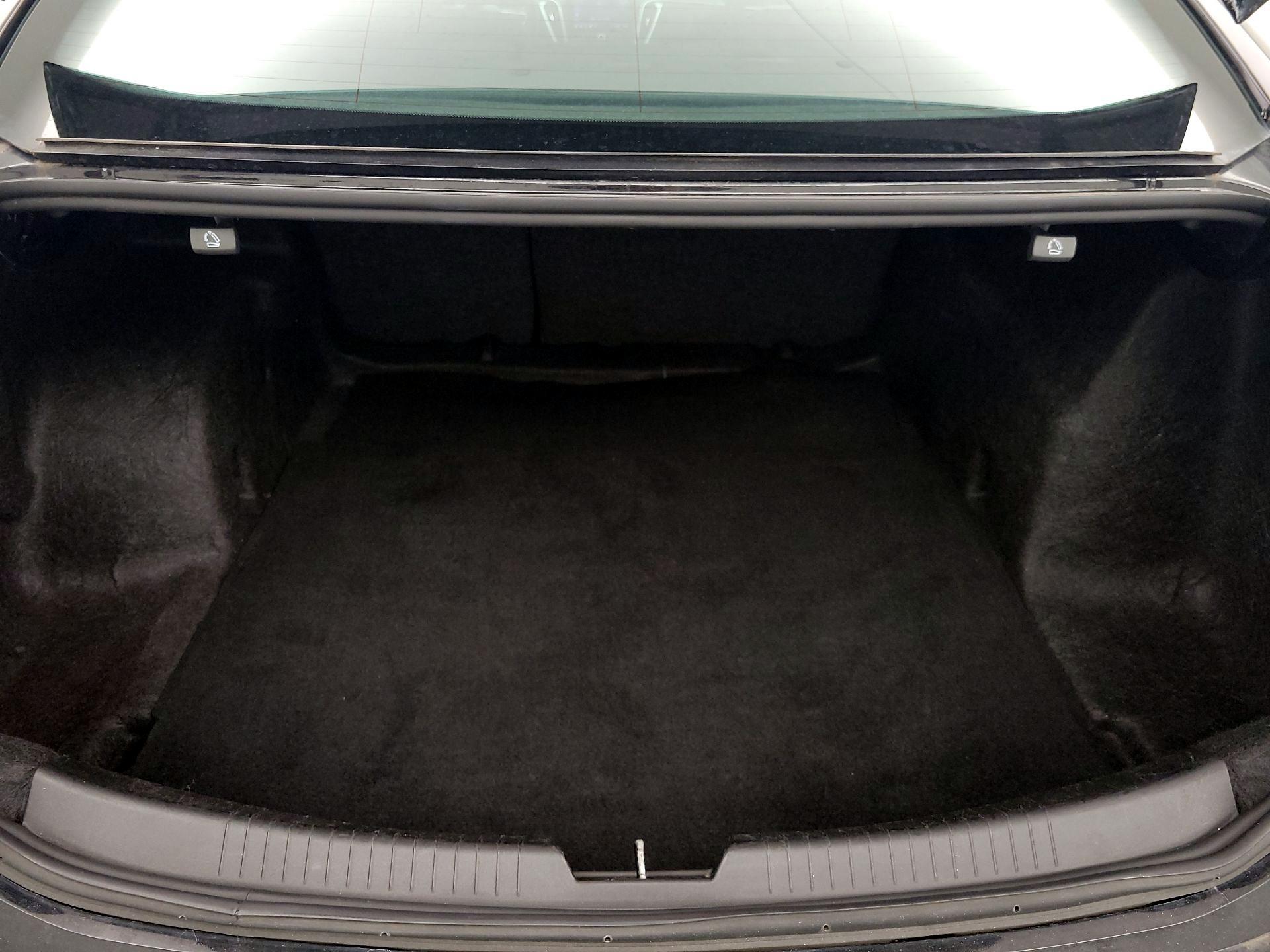 Thumbnail: 2022 Chevrolet Malibu - 20