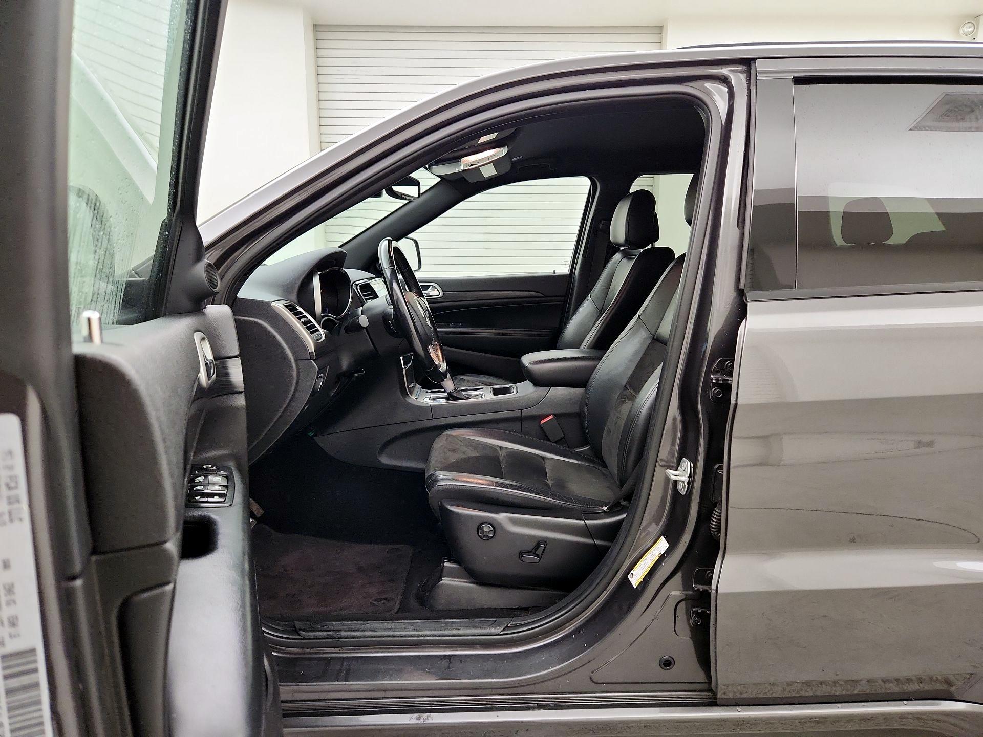 Thumbnail: 2020 Jeep Grand Cherokee - 11