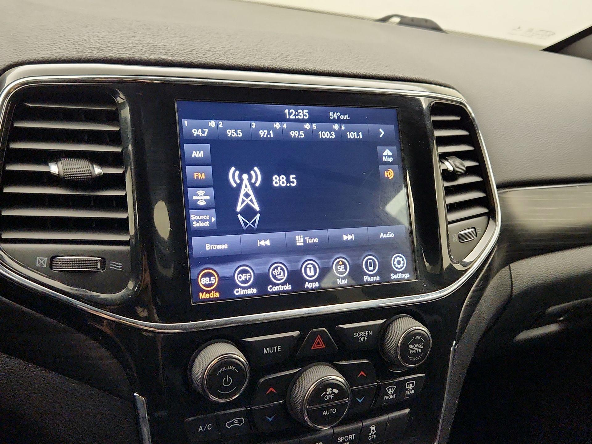 Thumbnail: 2020 Jeep Grand Cherokee - 16