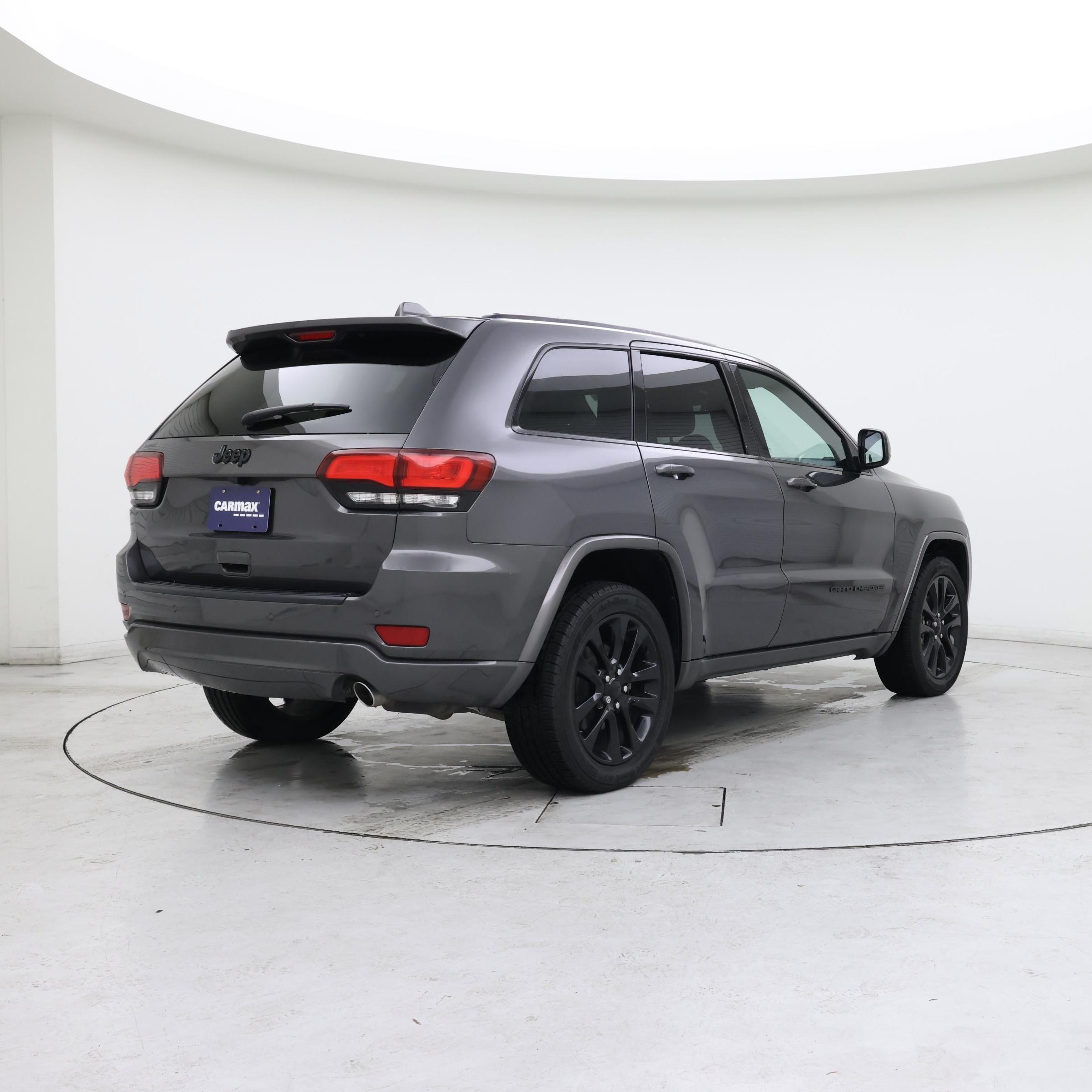 Thumbnail: 2020 Jeep Grand Cherokee - 8