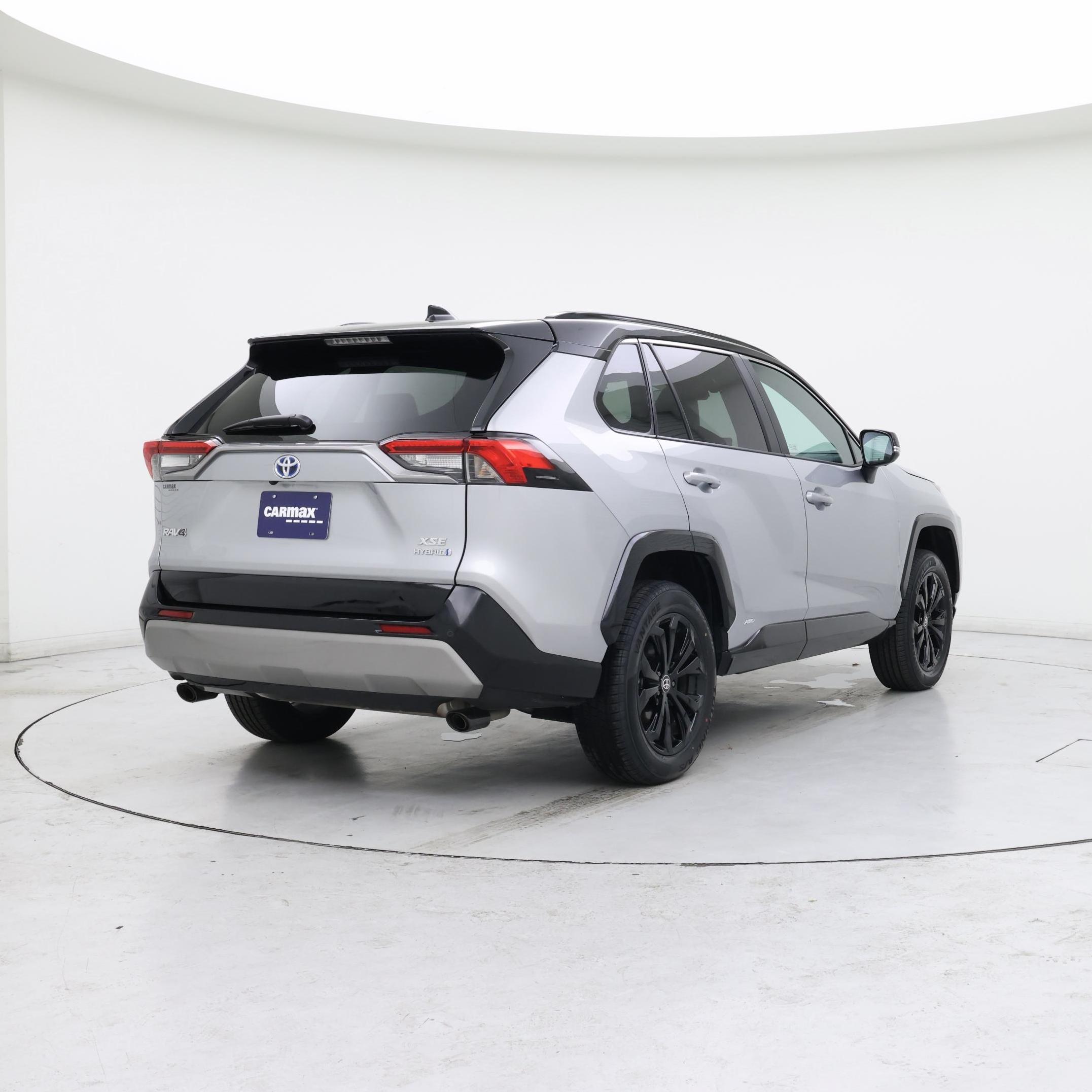 Thumbnail: 2024 Toyota RAV4 - 8