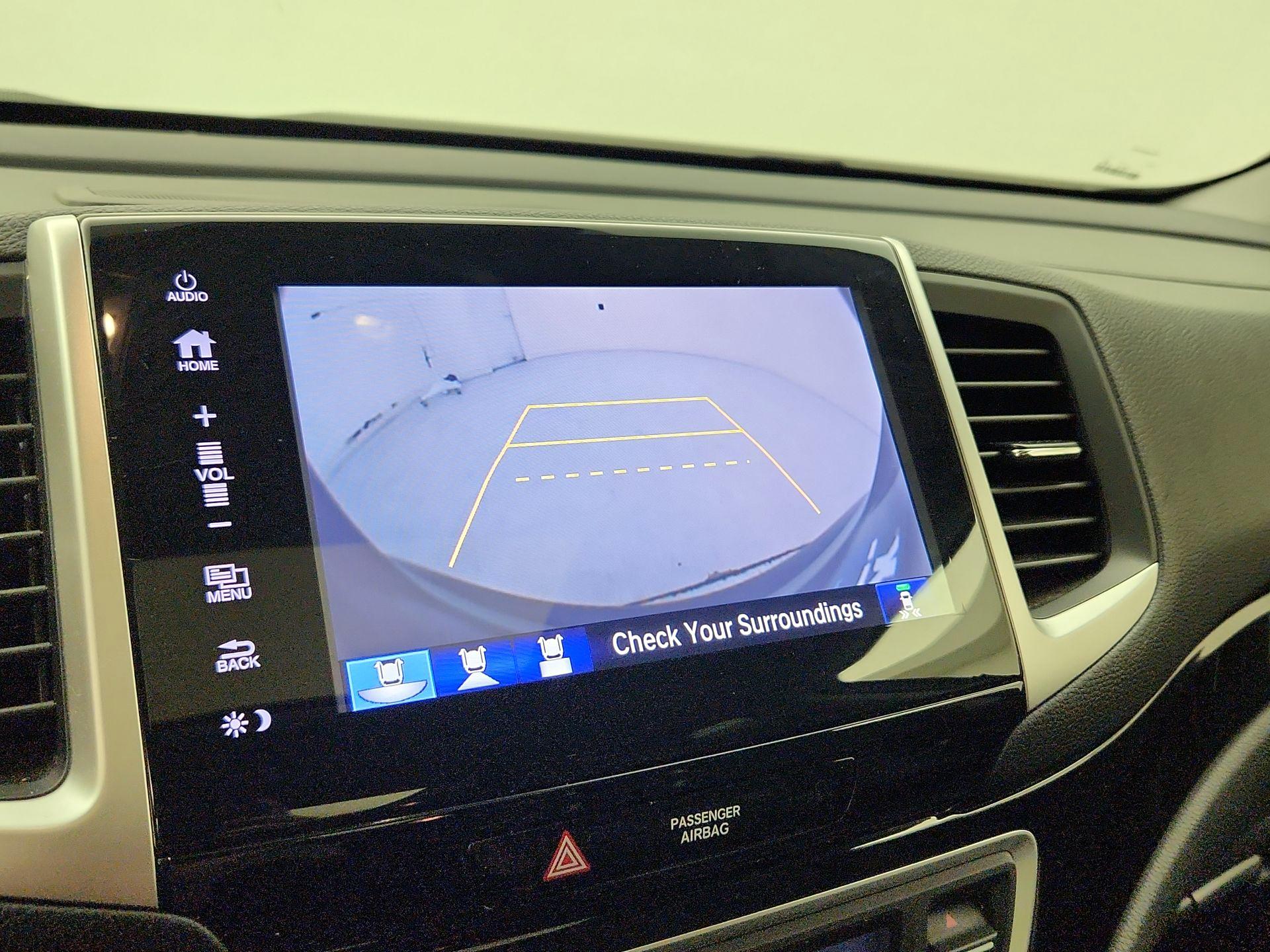 Thumbnail: 2018 Honda Pilot - 15