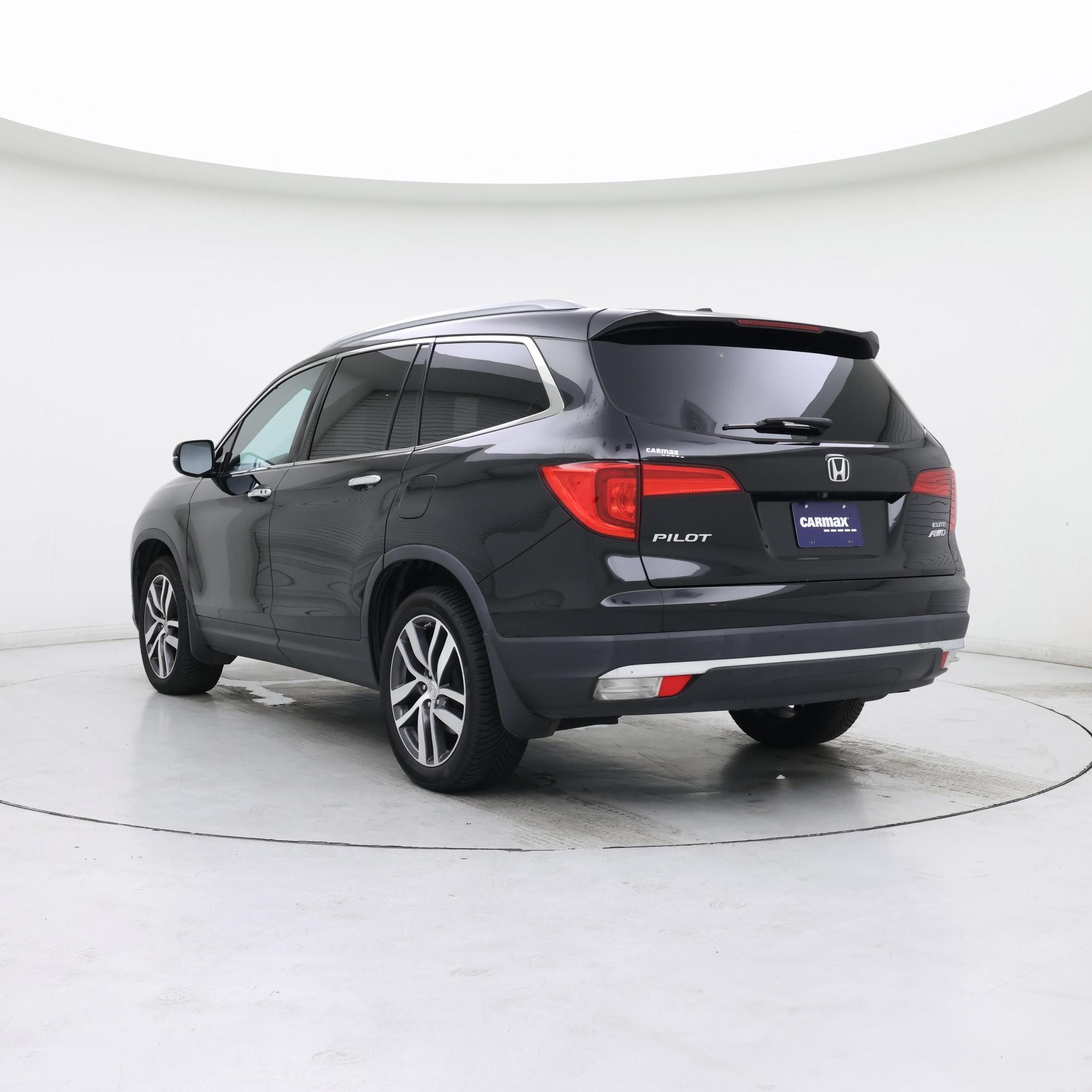 Thumbnail: 2018 Honda Pilot - 2