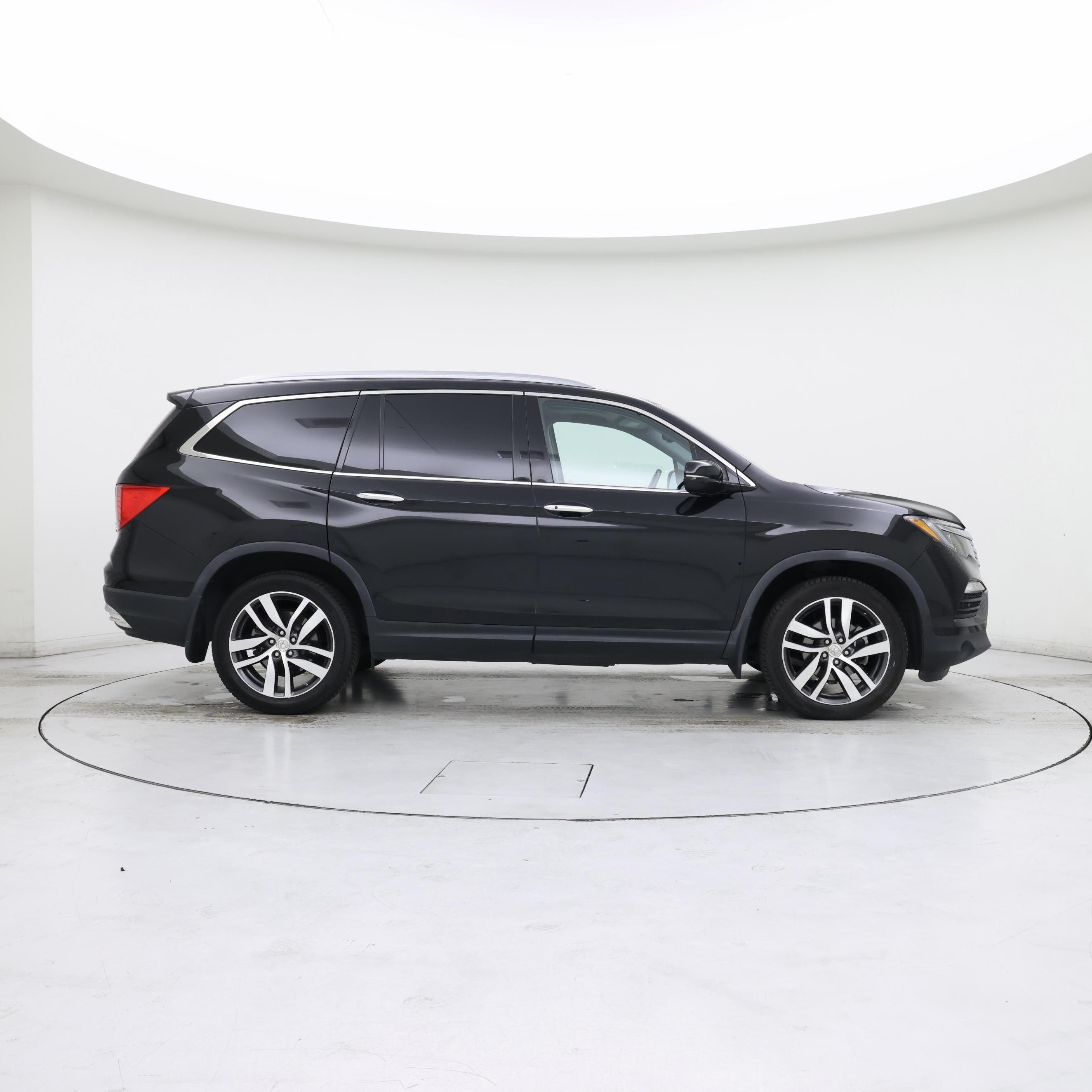 Thumbnail: 2018 Honda Pilot - 7