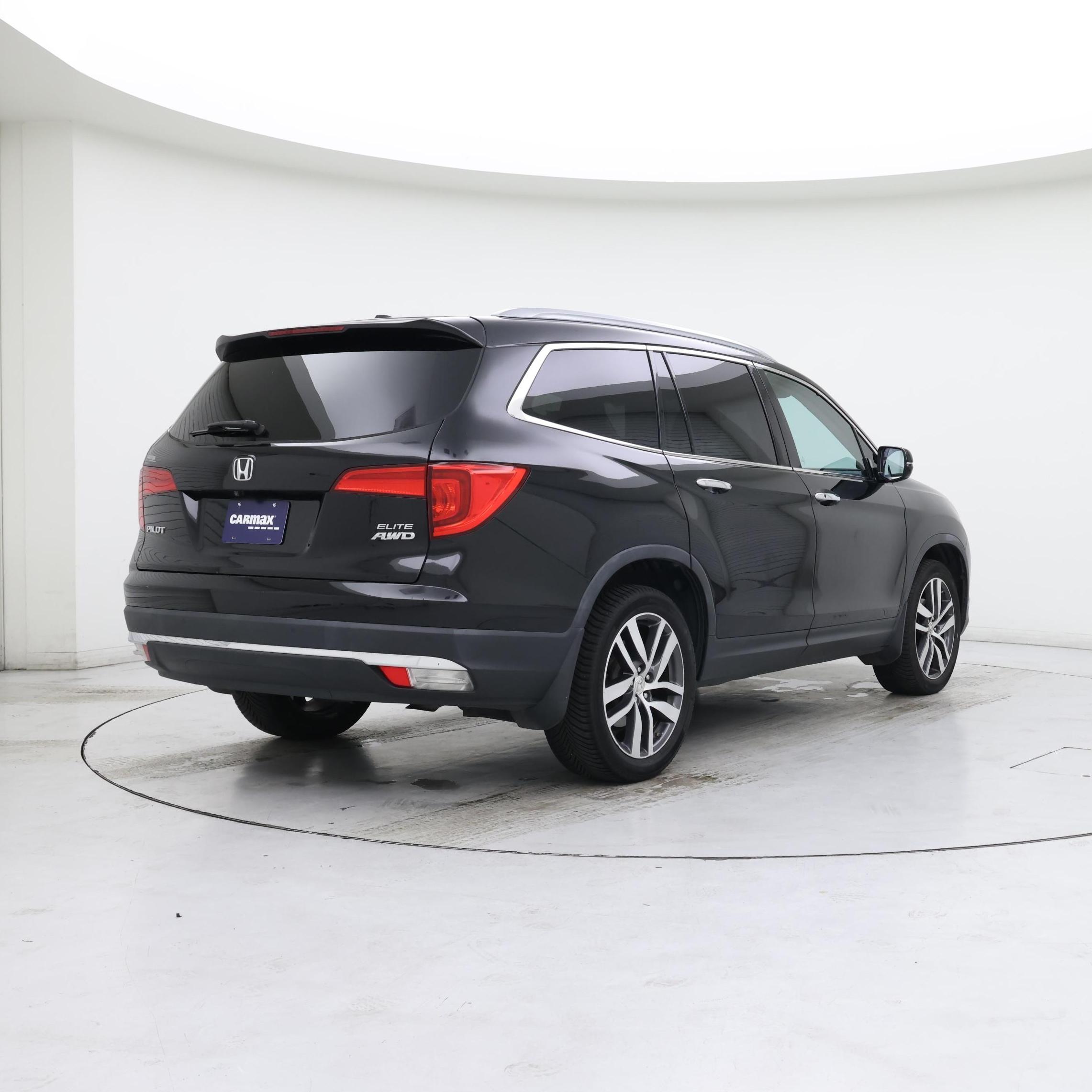Thumbnail: 2018 Honda Pilot - 8