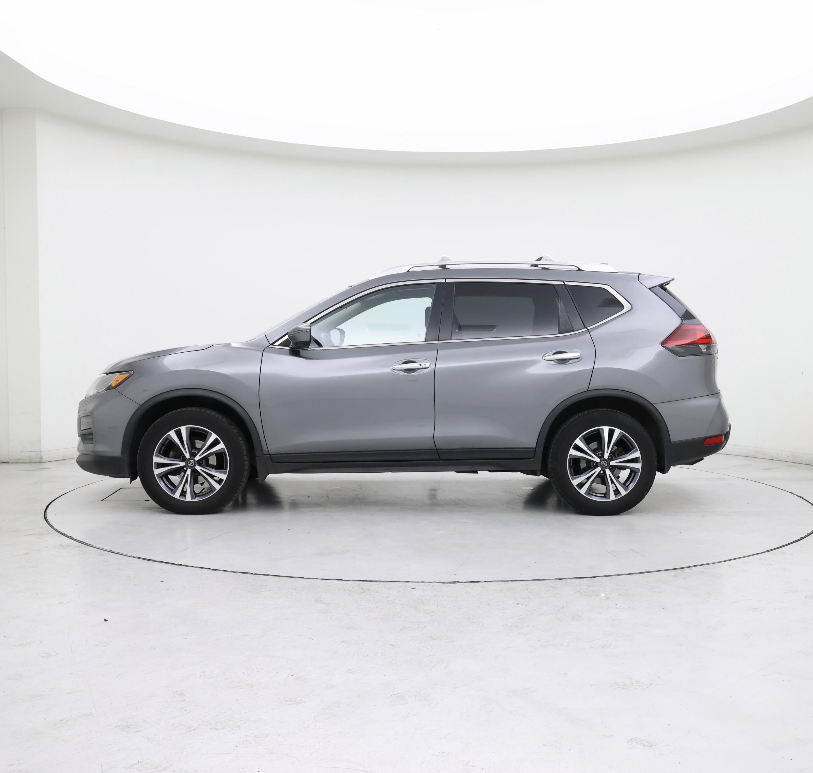 Thumbnail: 2019 Nissan Rogue - 3