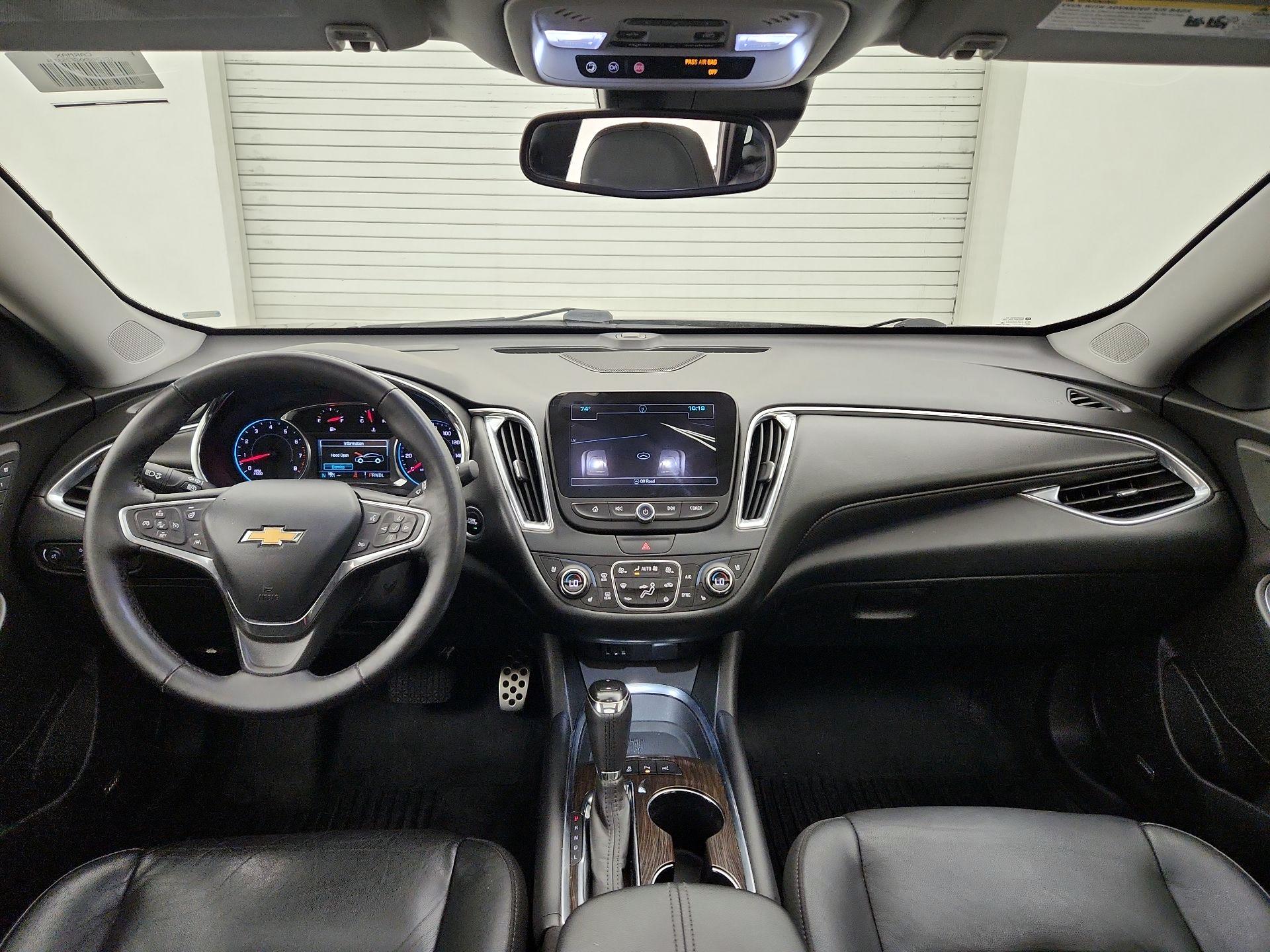 Thumbnail: 2016 Chevrolet Malibu - 9