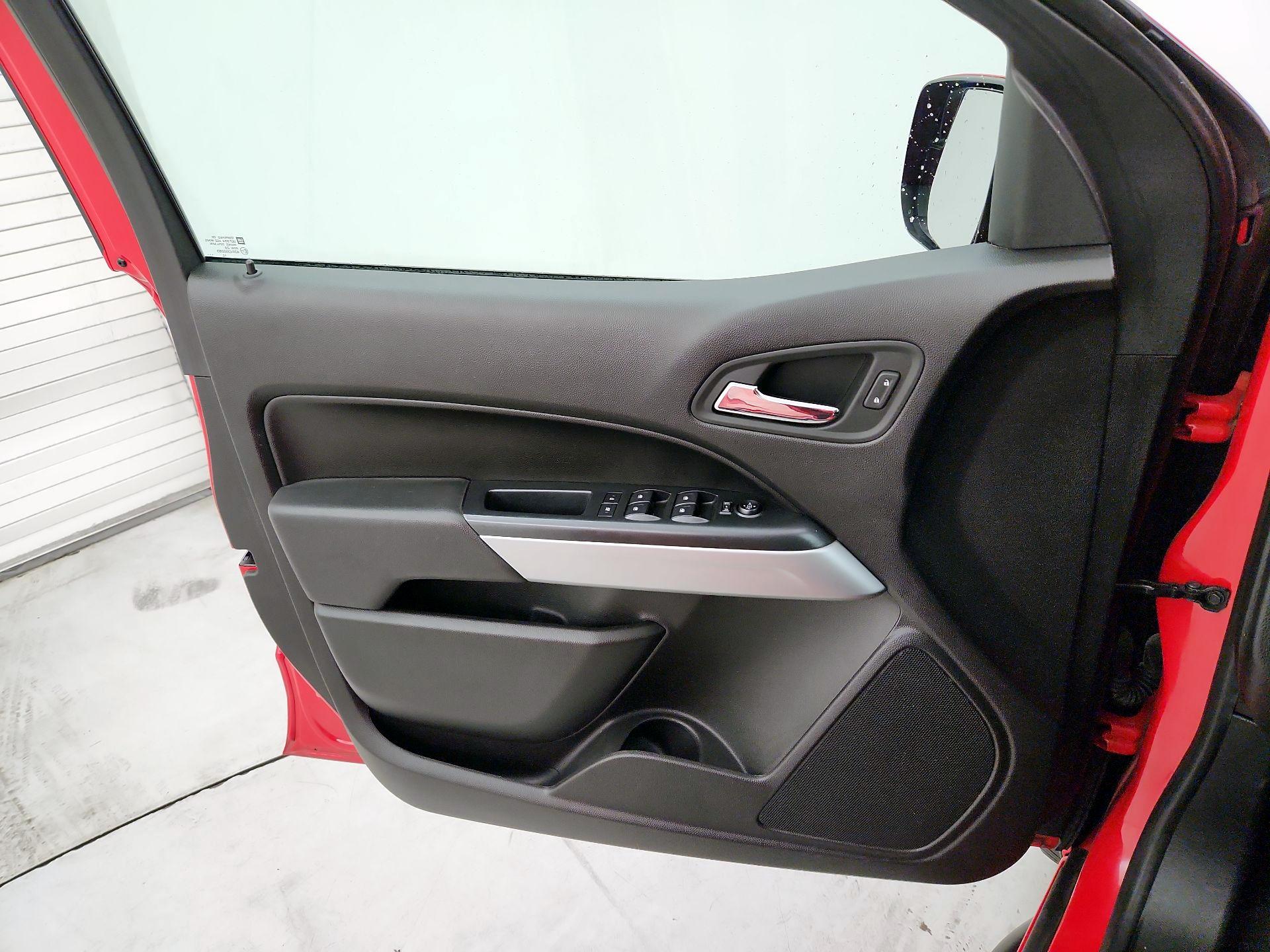 Thumbnail: 2018 Chevrolet Colorado - 12