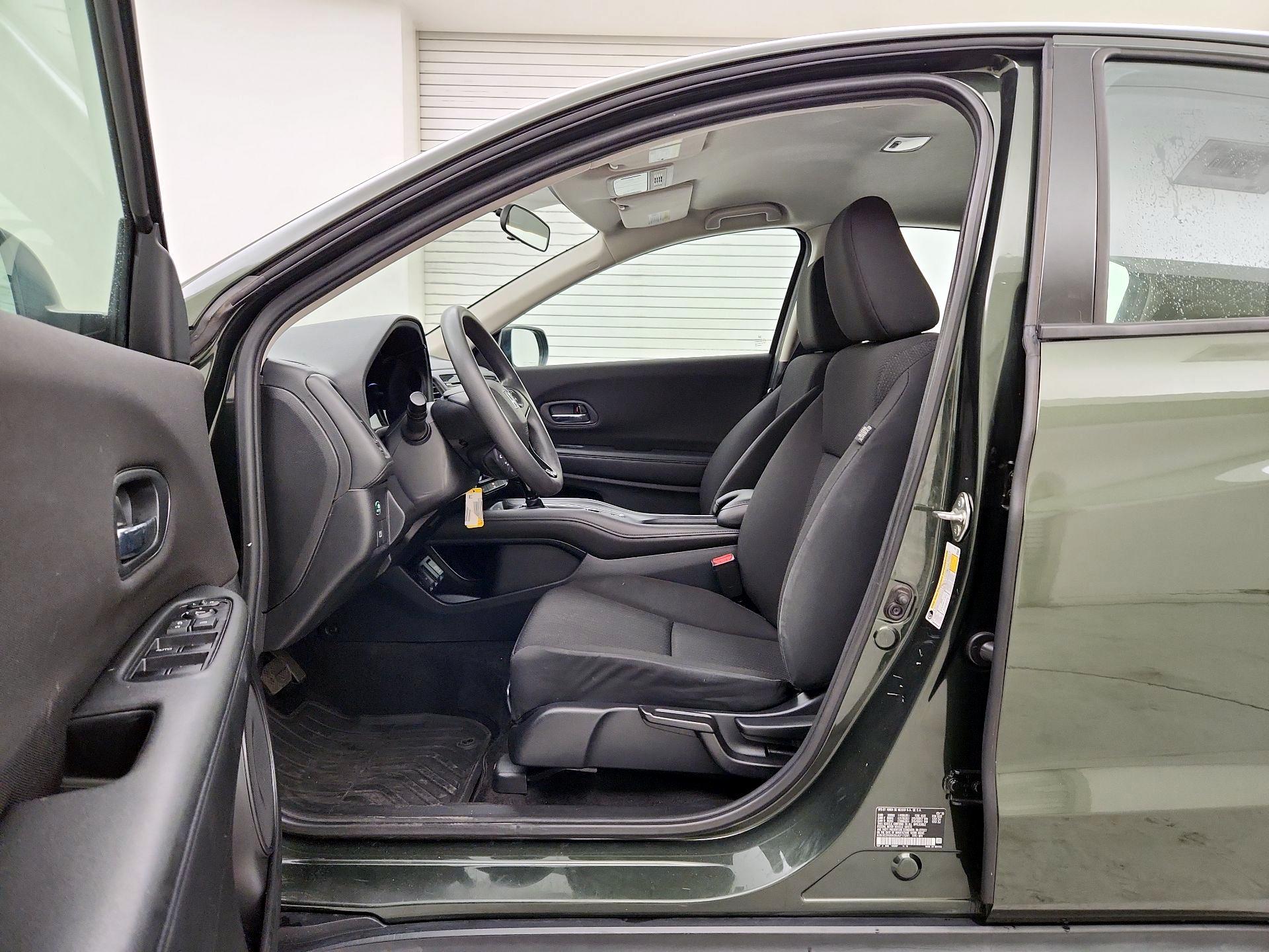 Thumbnail: 2018 Honda HR-V - 11