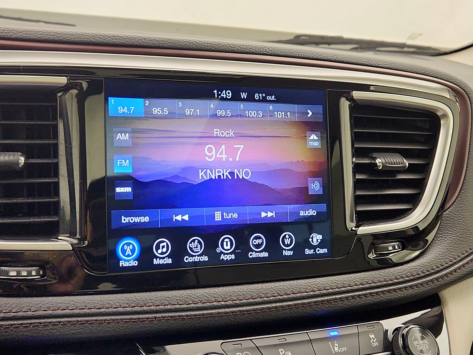 Thumbnail: 2017 Chrysler Pacifica - 15