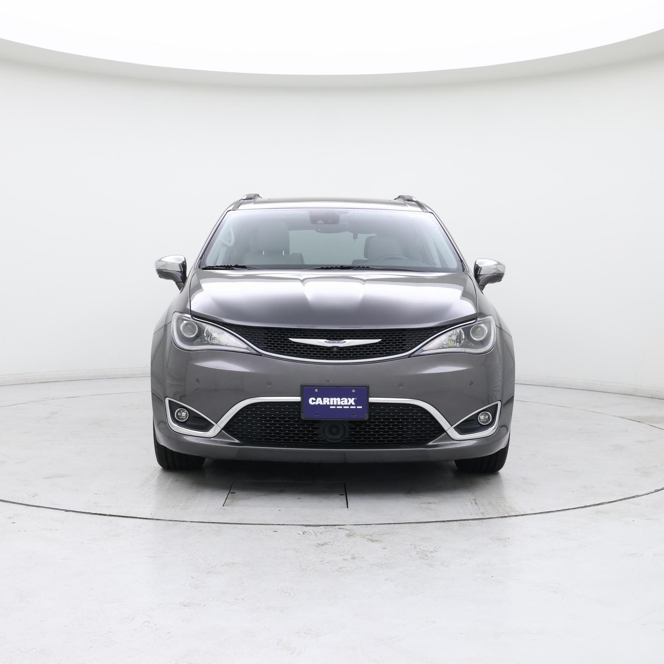 Thumbnail: 2017 Chrysler Pacifica - 5