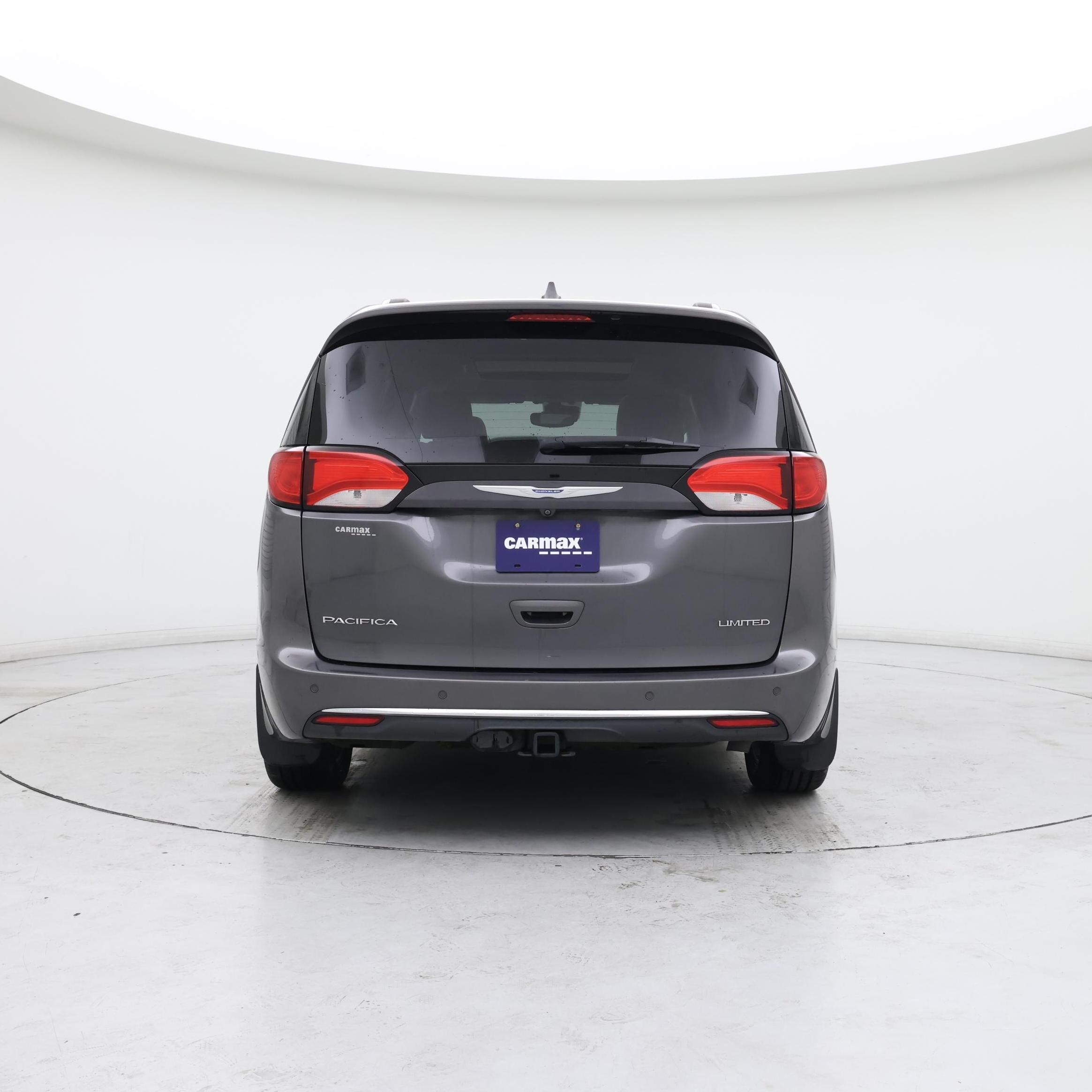 Thumbnail: 2017 Chrysler Pacifica - 6