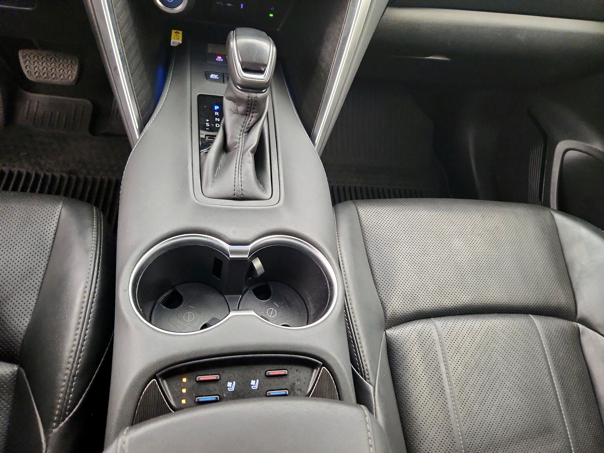 Thumbnail: 2021 Toyota Venza - 18