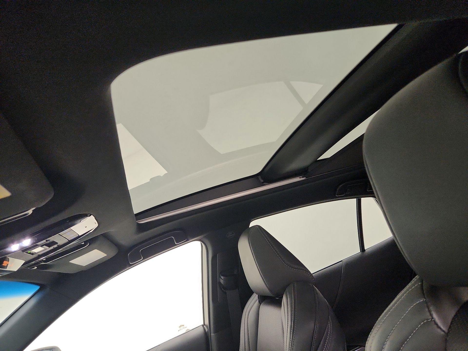 Thumbnail: 2021 Toyota Venza - 20
