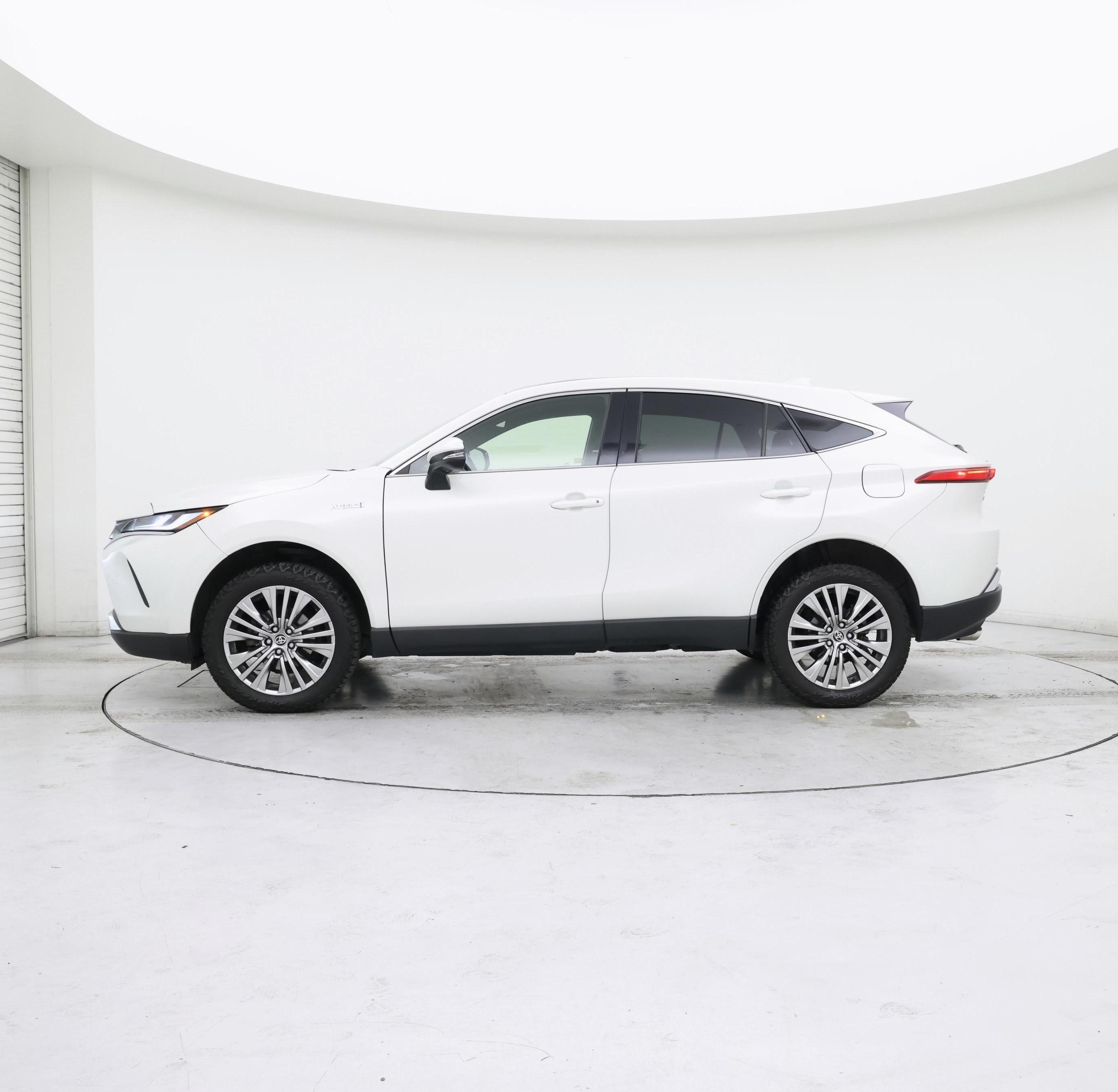 Thumbnail: 2021 Toyota Venza - 3