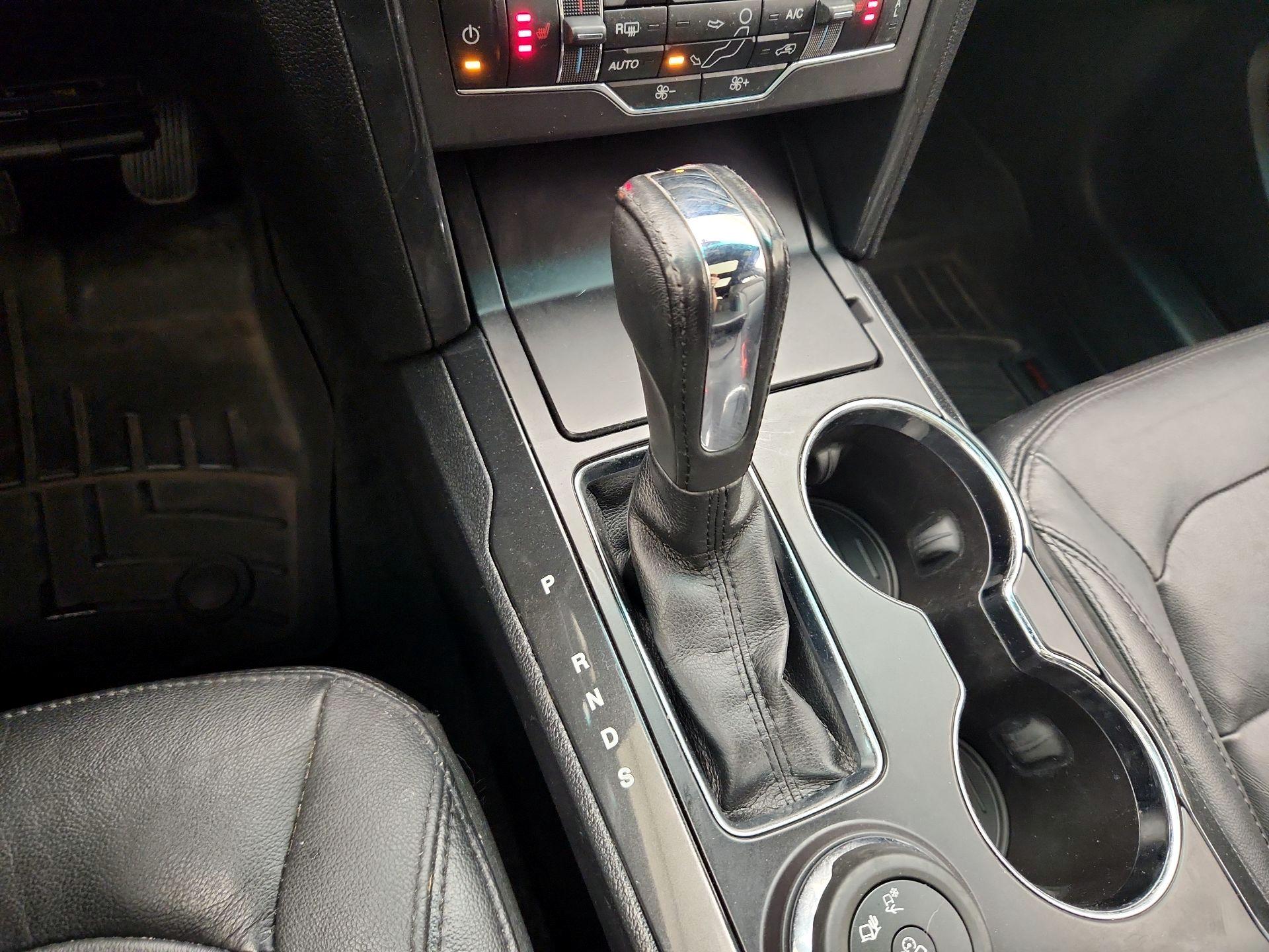 Thumbnail: 2016 Ford Explorer - 17